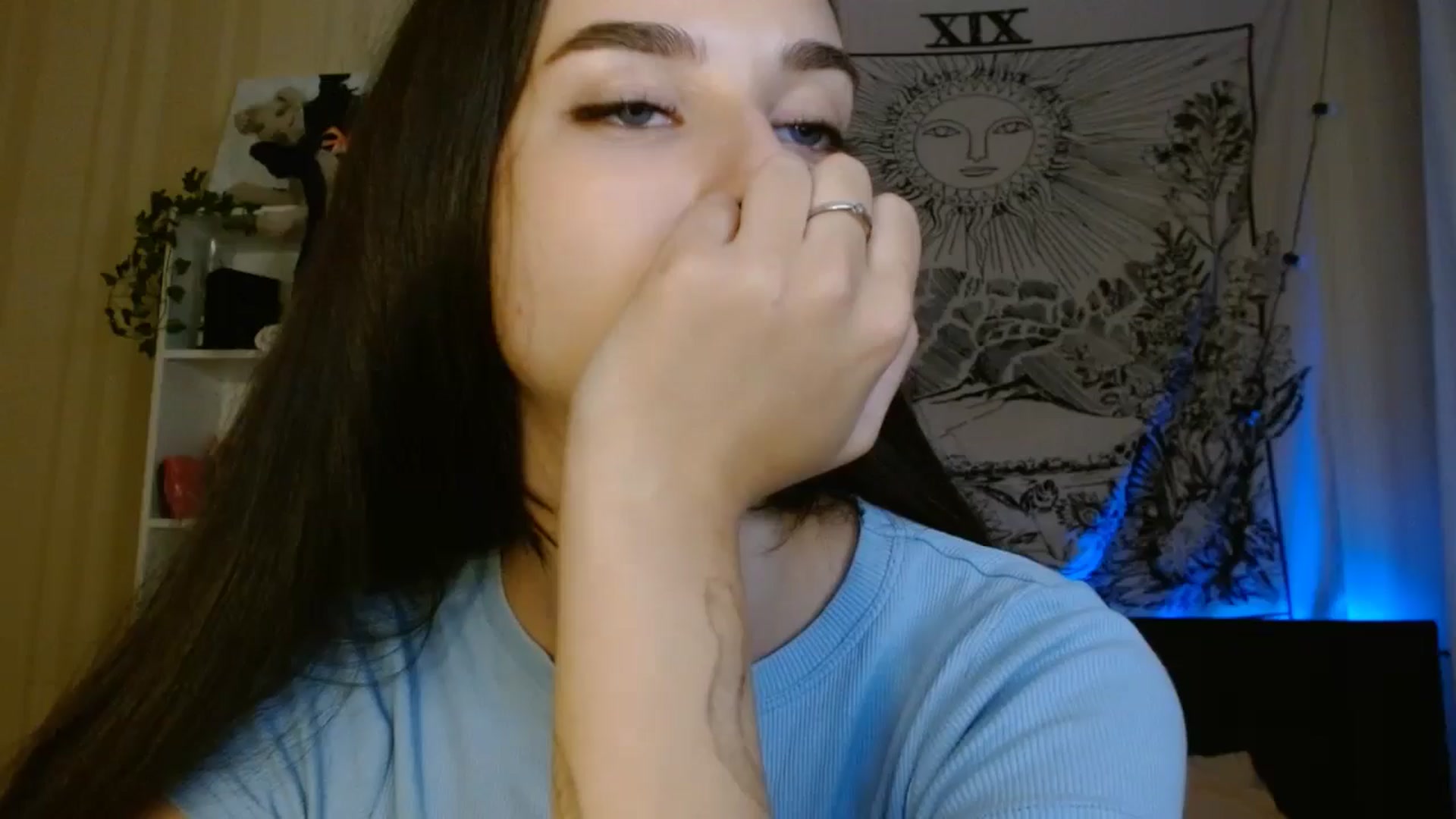 Gallery image thumbnail from ElsieF_'s myfreecams stream on, 08/12/2024, 22:15 image 1 of 20