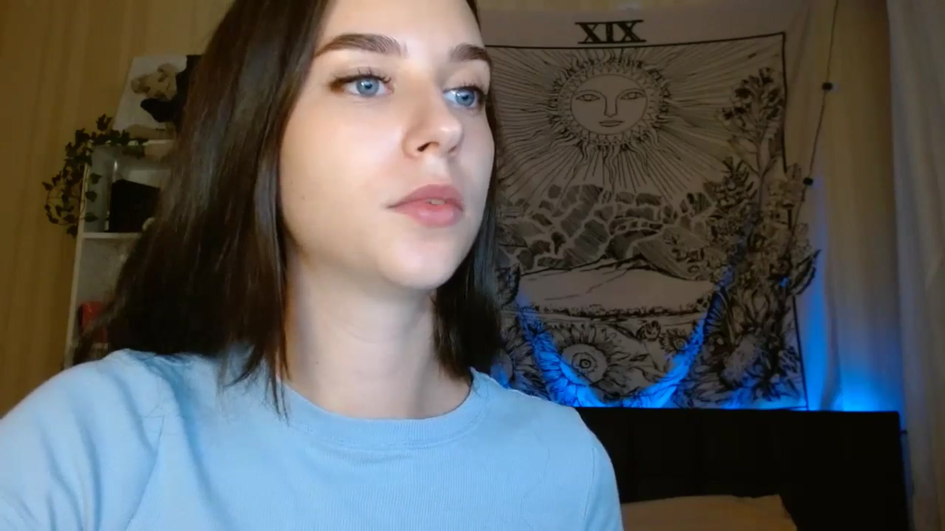 Gallery image thumbnail from ElsieF_'s myfreecams stream on, 08/12/2024, 22:15 image 16 of 20
