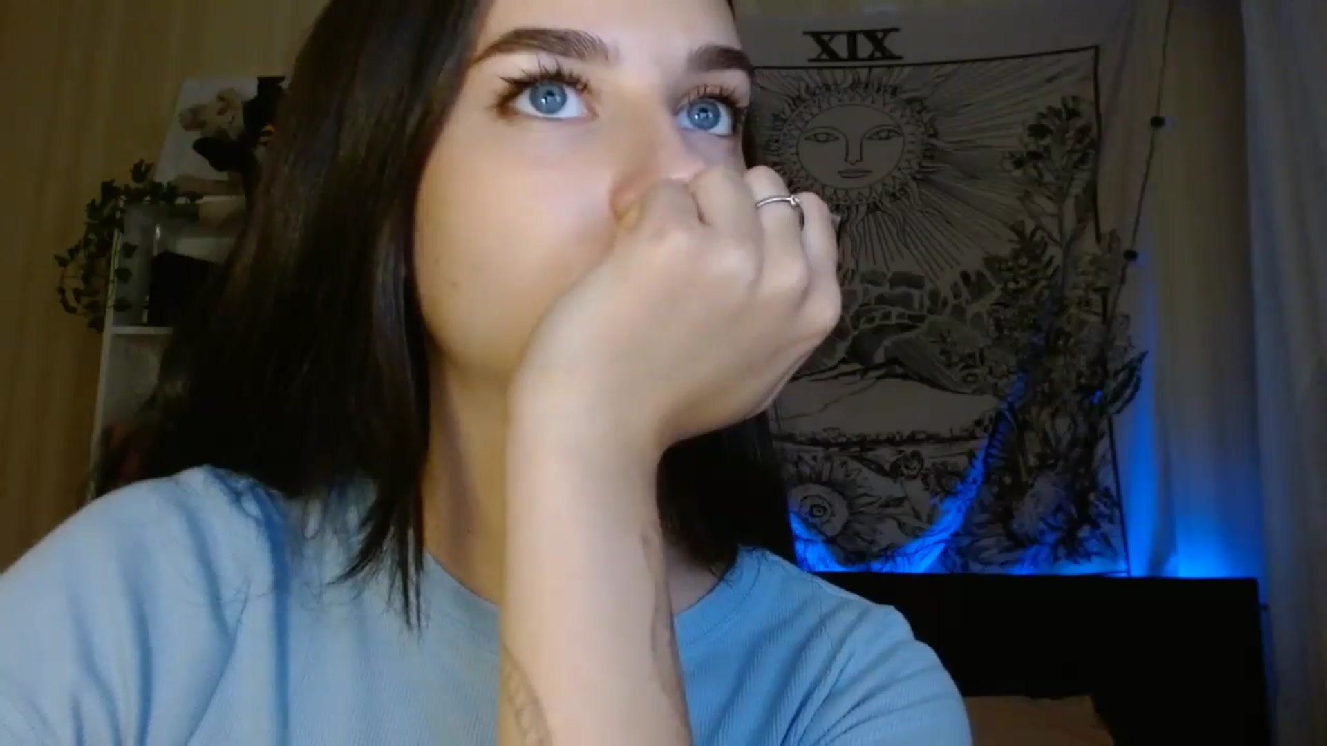 Gallery image thumbnail from ElsieF_'s myfreecams stream on, 08/12/2024, 22:15 image 17 of 20