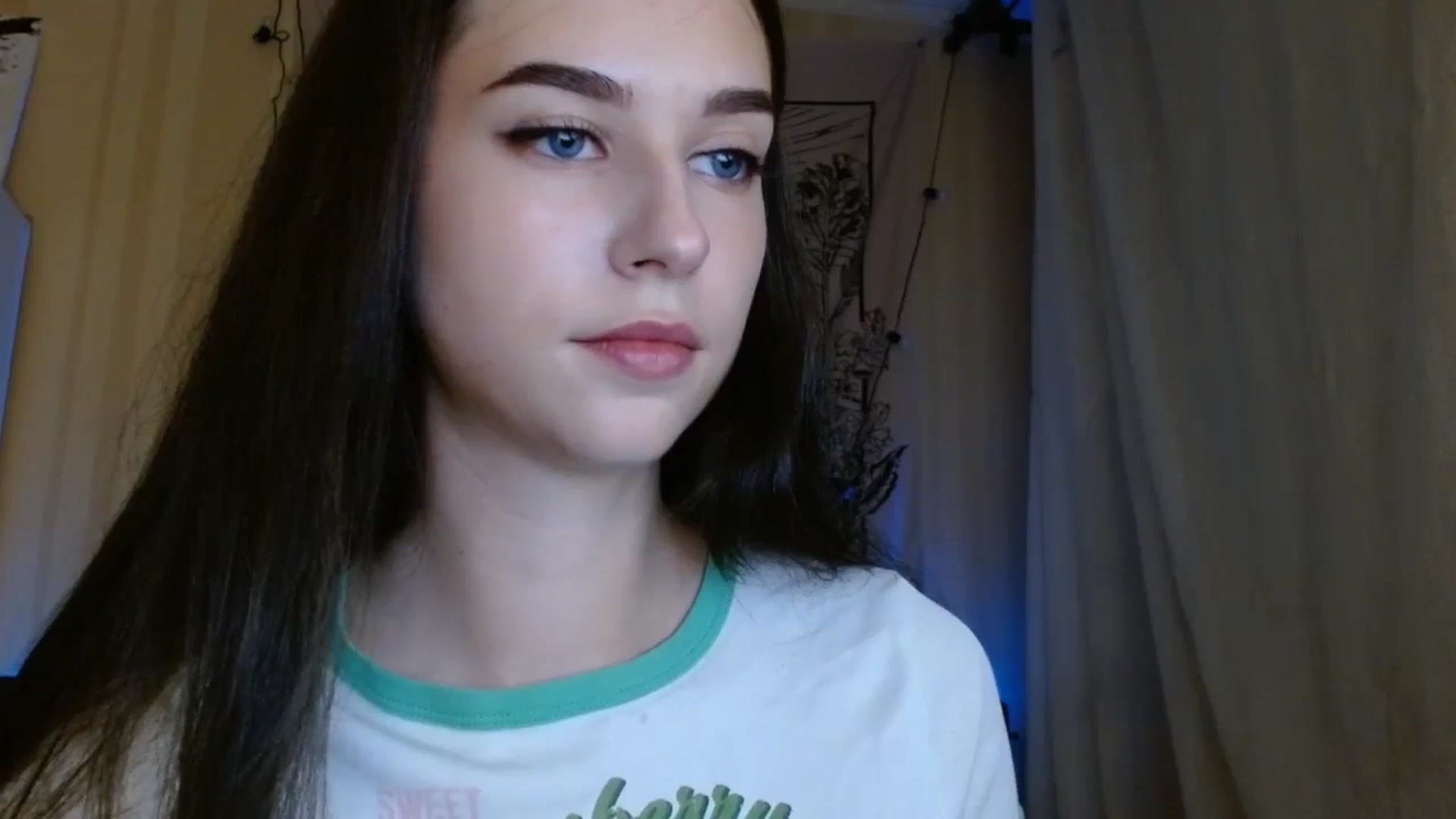 Gallery image thumbnail from ElsieF_'s myfreecams stream on, 08/14/2024, 18:00 image 4 of 20