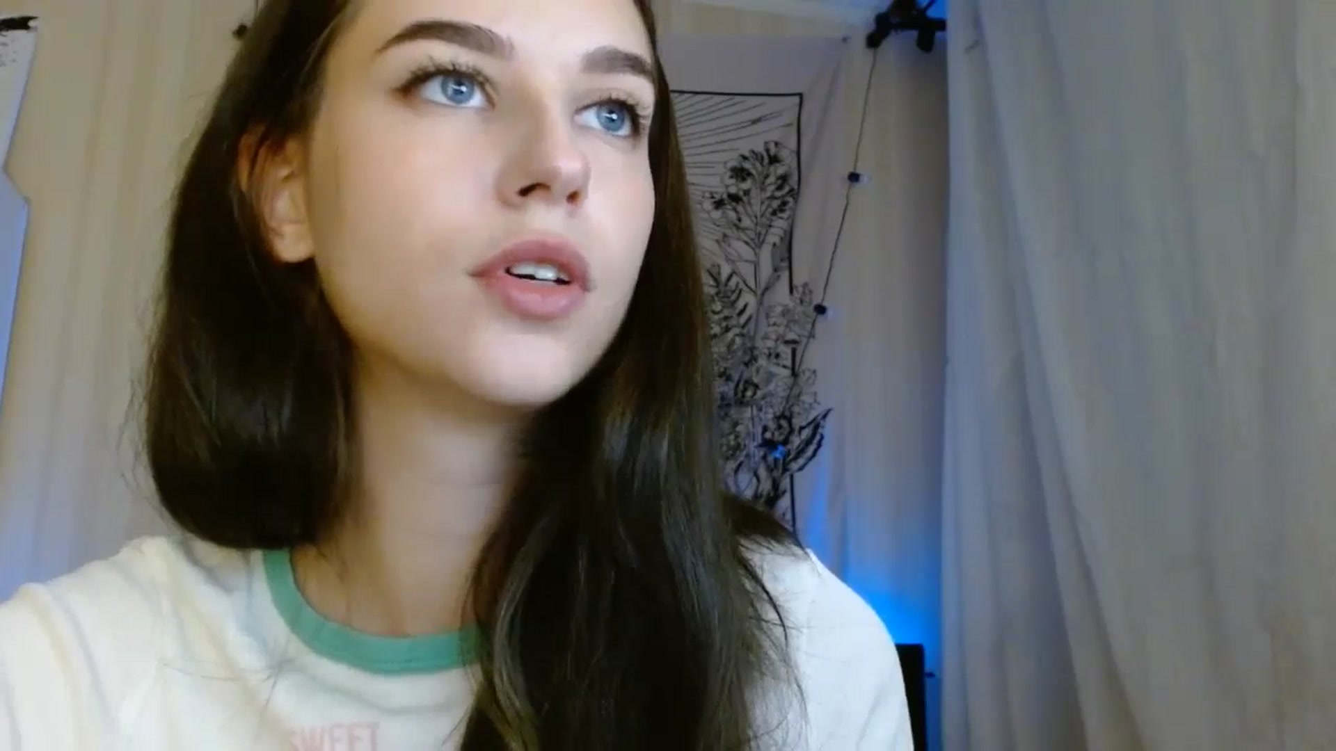 Gallery image thumbnail from ElsieF_'s myfreecams stream on, 08/14/2024, 18:00 image 6 of 20