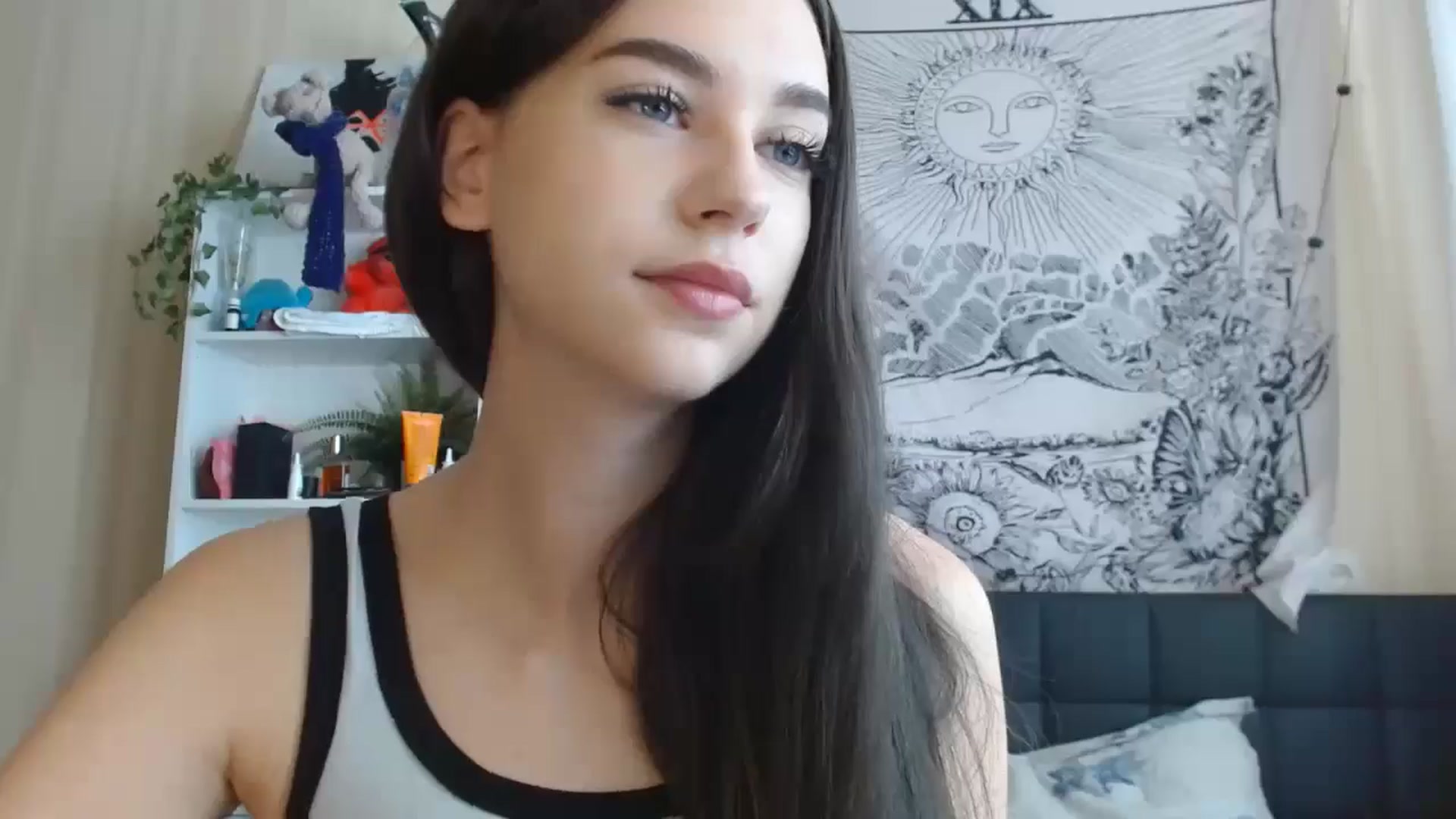 Gallery image thumbnail from ElsieF_'s myfreecams stream on, 08/26/2024, 06:29 image 12 of 20