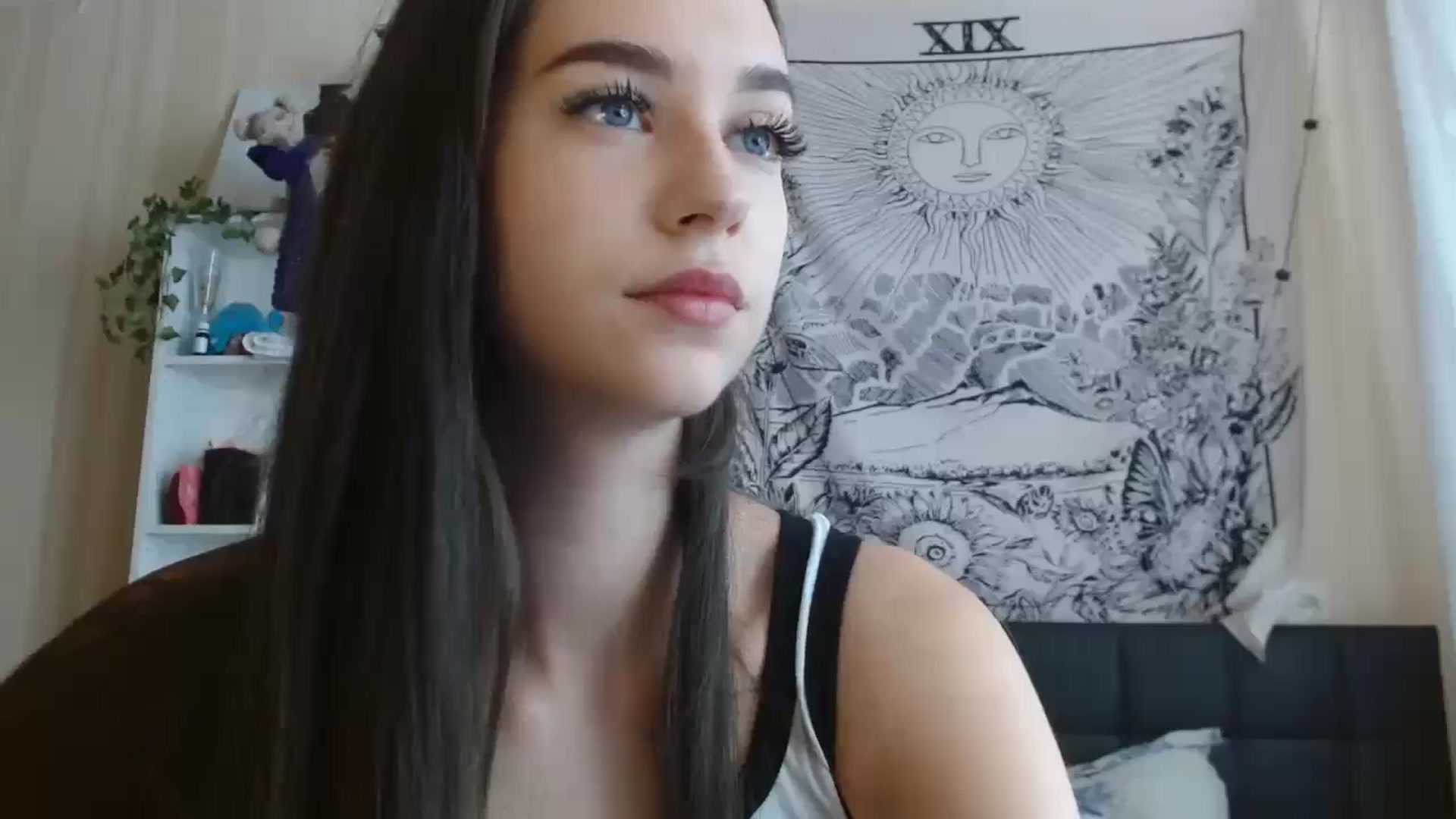 Gallery image thumbnail from ElsieF_'s myfreecams stream on, 08/26/2024, 06:29 image 15 of 20