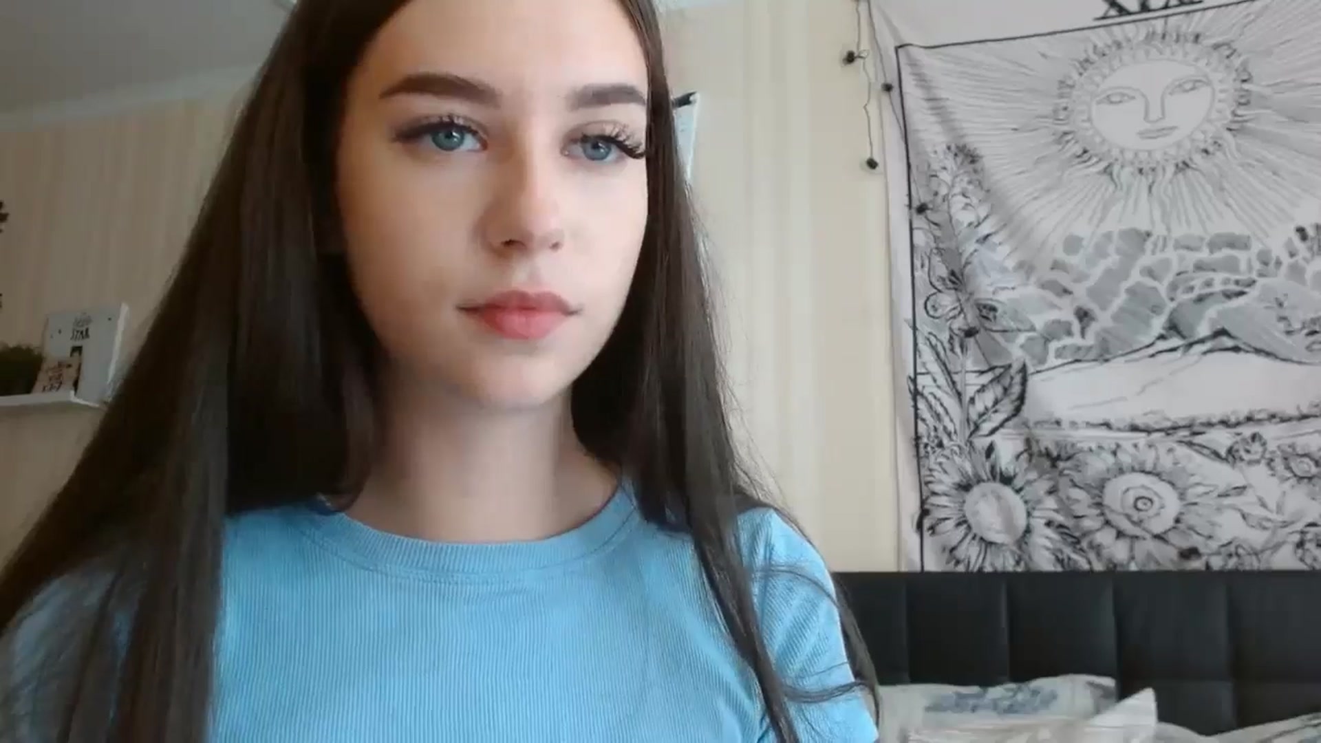 Gallery image thumbnail from ElsieF_'s myfreecams stream on, 08/26/2024, 08:20 image 2 of 20