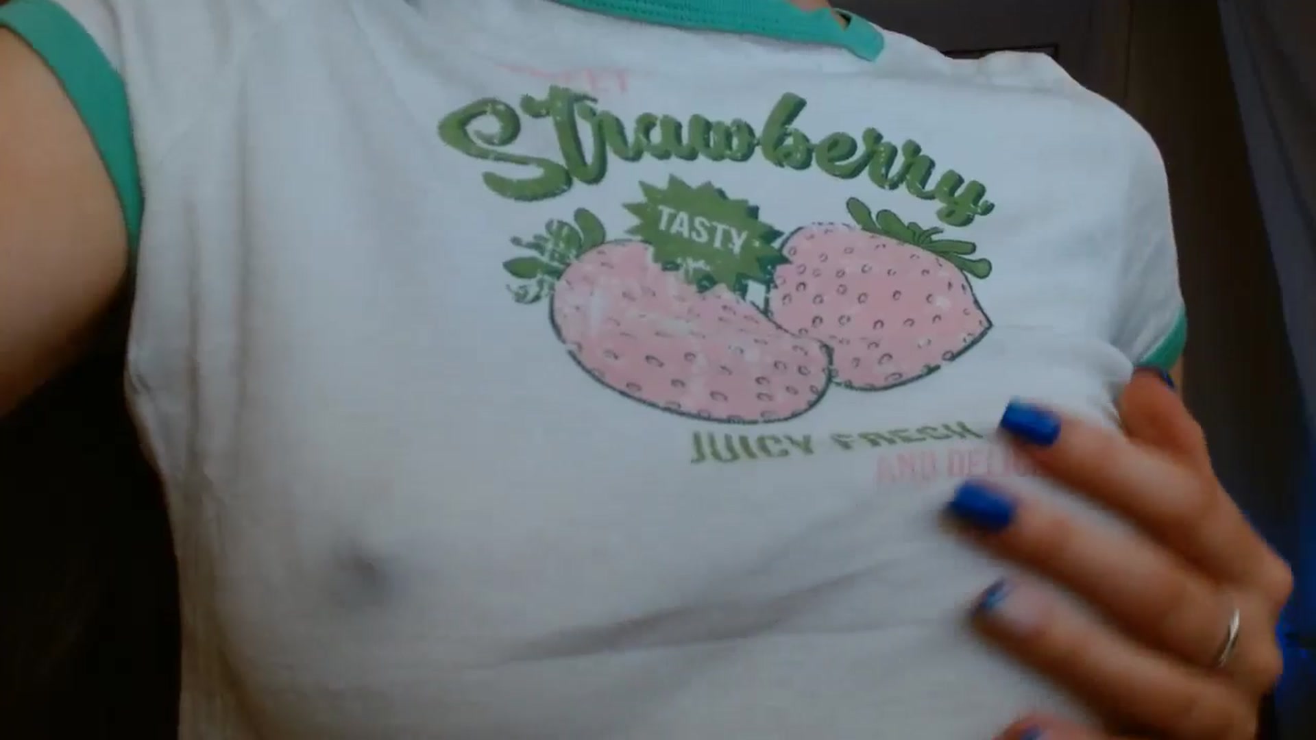 Gallery image thumbnail from ElsieF_'s myfreecams stream on, 08/28/2024, 20:39 image 6 of 20