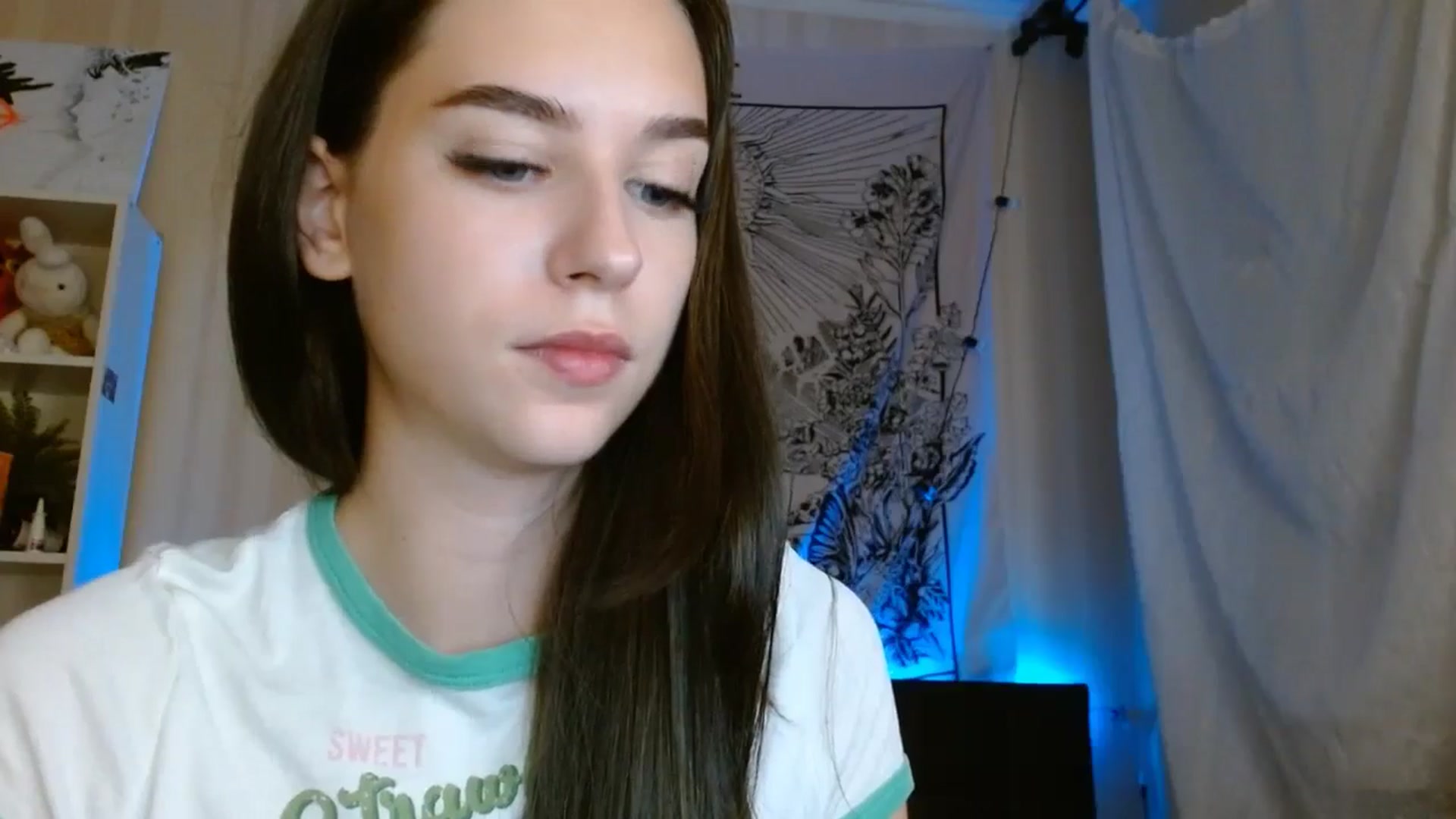 Gallery image thumbnail from ElsieF_'s myfreecams stream on, 08/28/2024, 20:39 image 3 of 20