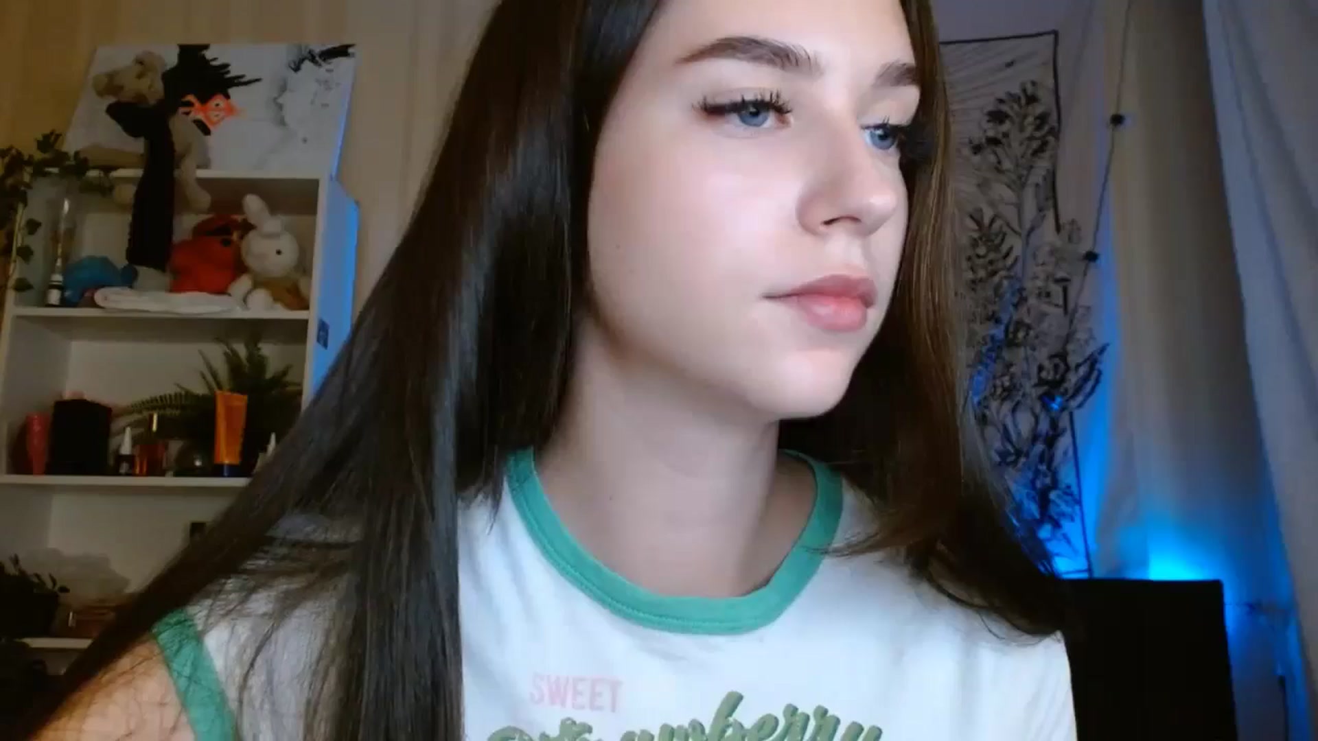 Gallery image thumbnail from ElsieF_'s myfreecams stream on, 08/28/2024, 20:39 image 12 of 20