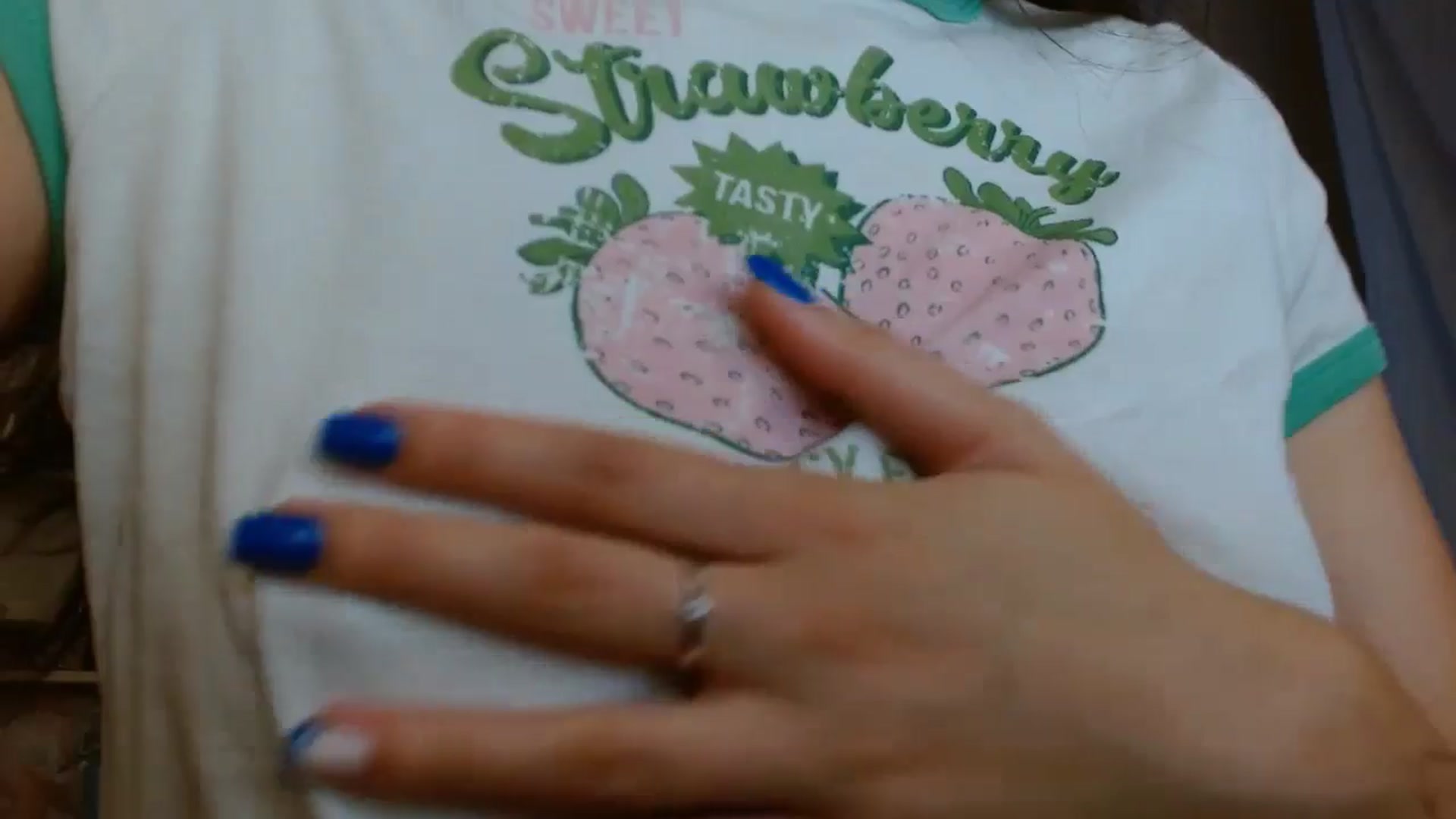Gallery image thumbnail from ElsieF_'s myfreecams stream on, 08/28/2024, 20:39 image 17 of 20