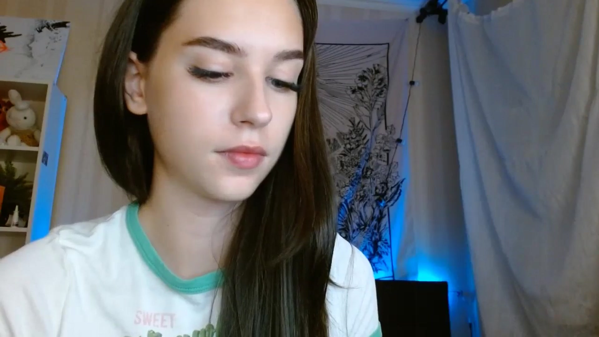 Gallery image thumbnail from ElsieF_'s myfreecams stream on, 08/28/2024, 20:39 image 2 of 20