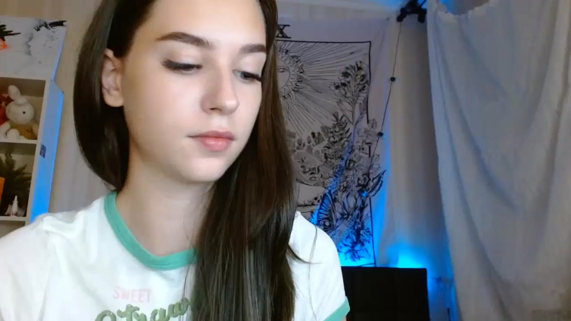 Gallery image thumbnail from ElsieF_'s myfreecams stream on, 08/28/2024, 20:39 image 1 of 20