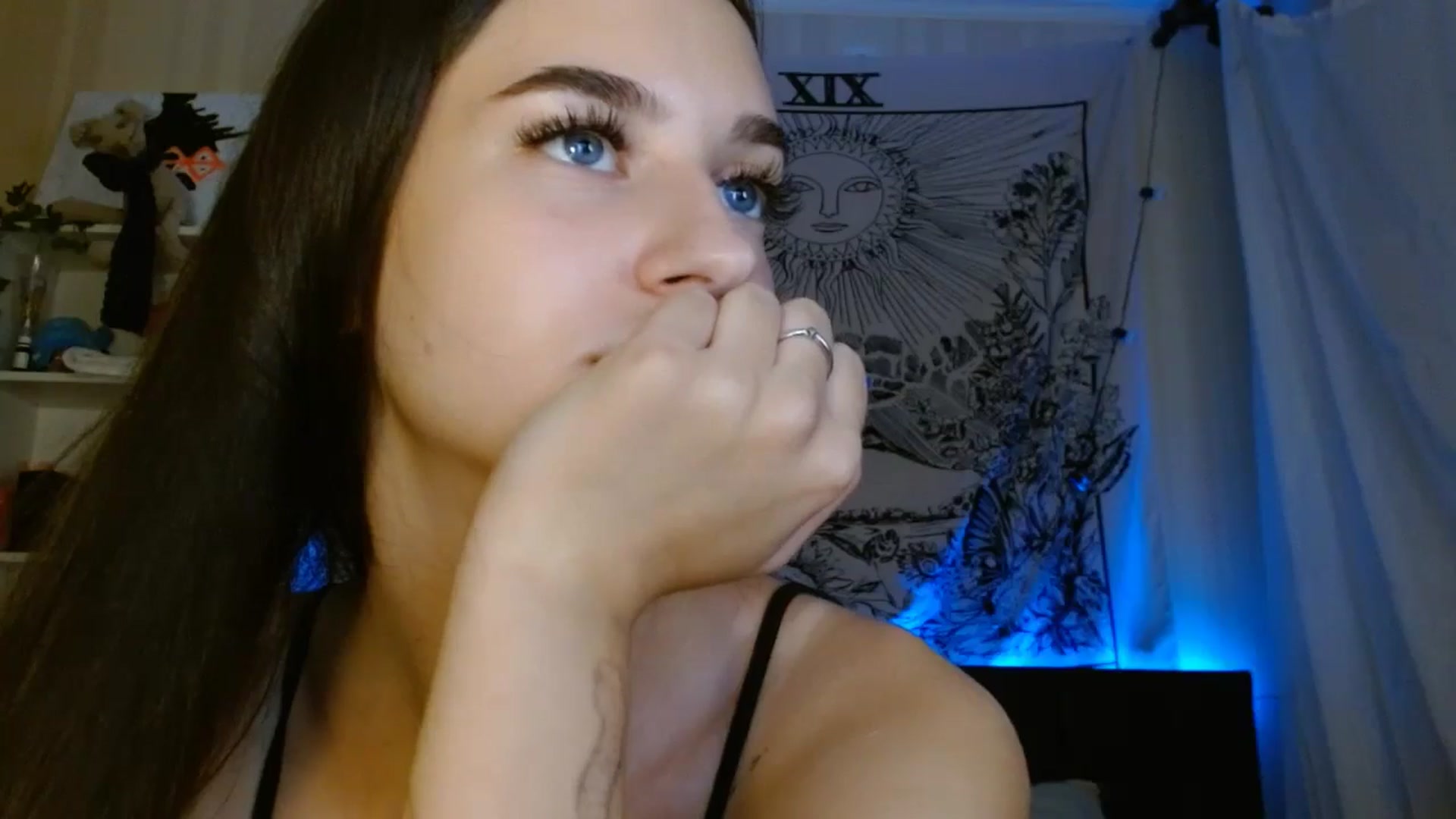 Gallery image thumbnail from ElsieF_'s myfreecams stream on, 08/29/2024, 19:00 image 20 of 20