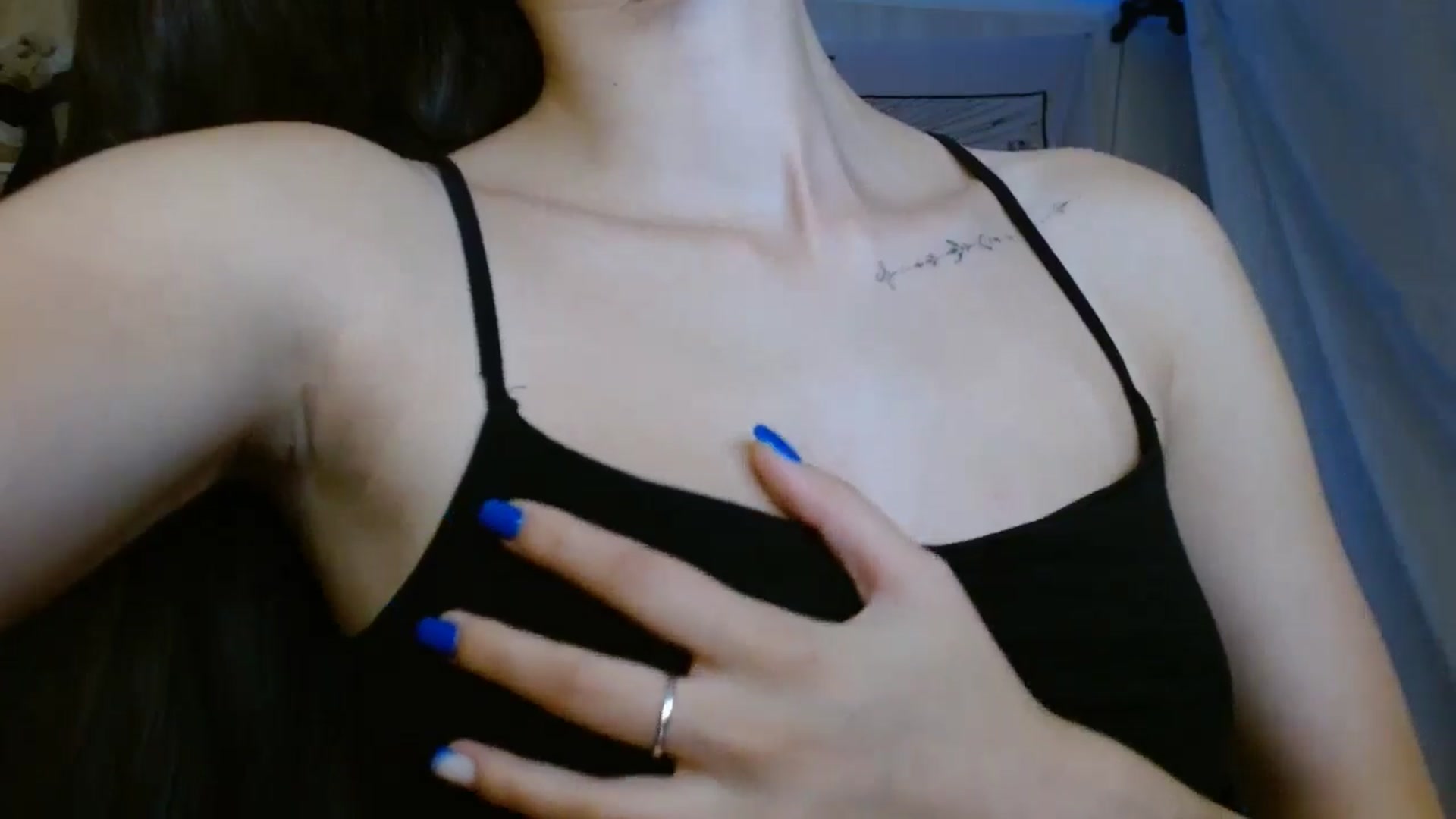 Gallery image thumbnail from ElsieF_'s myfreecams stream on, 08/29/2024, 19:00 image 18 of 20