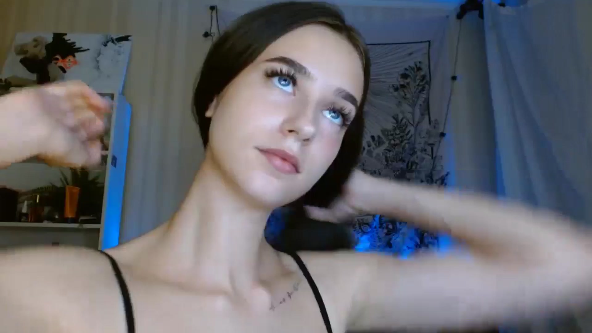 Gallery image thumbnail from ElsieF_'s myfreecams stream on, 08/29/2024, 19:00 image 6 of 20