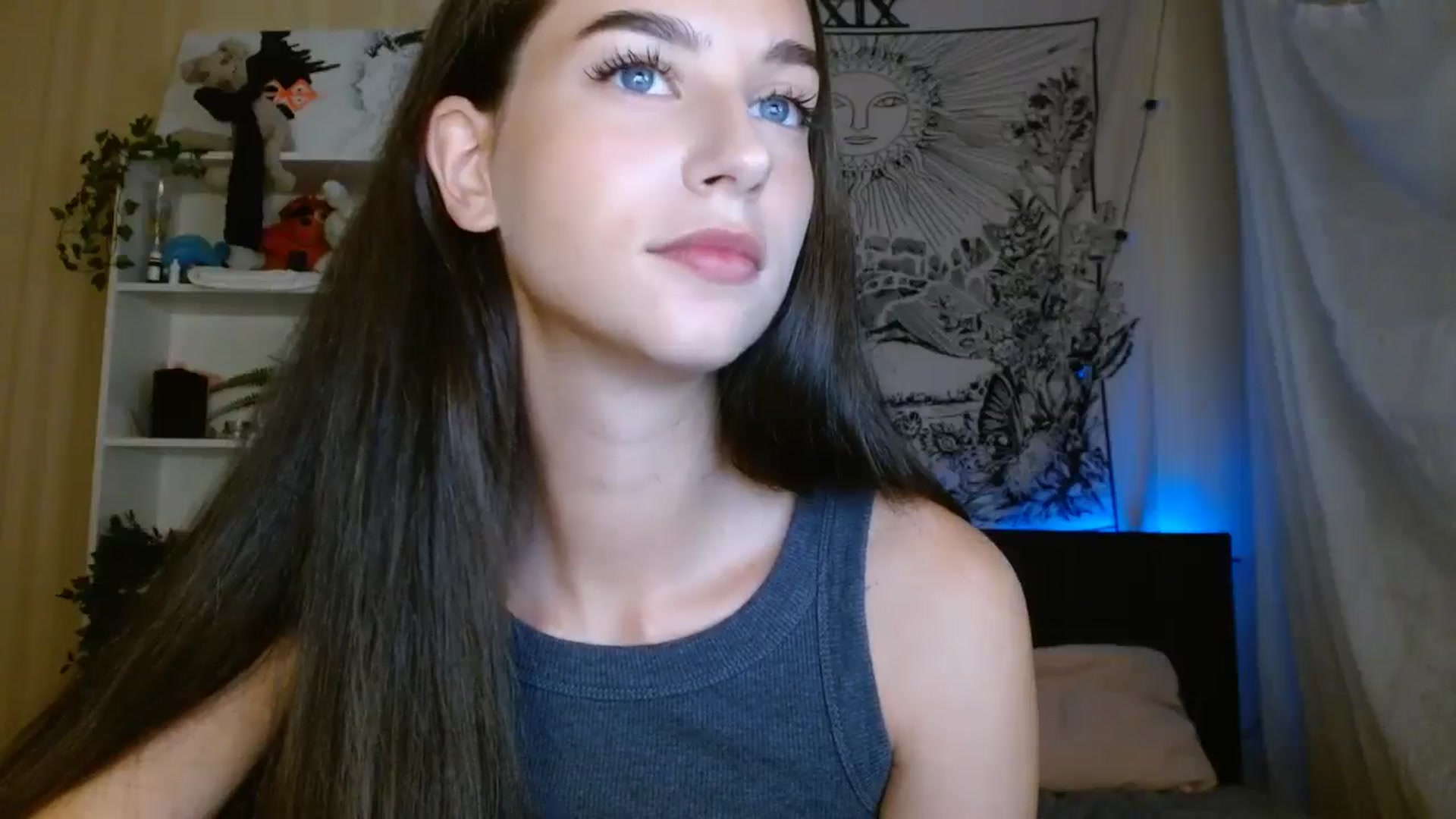 Gallery image thumbnail from ElsieF_'s myfreecams stream on, 09/21/2024, 16:29 image 12 of 20