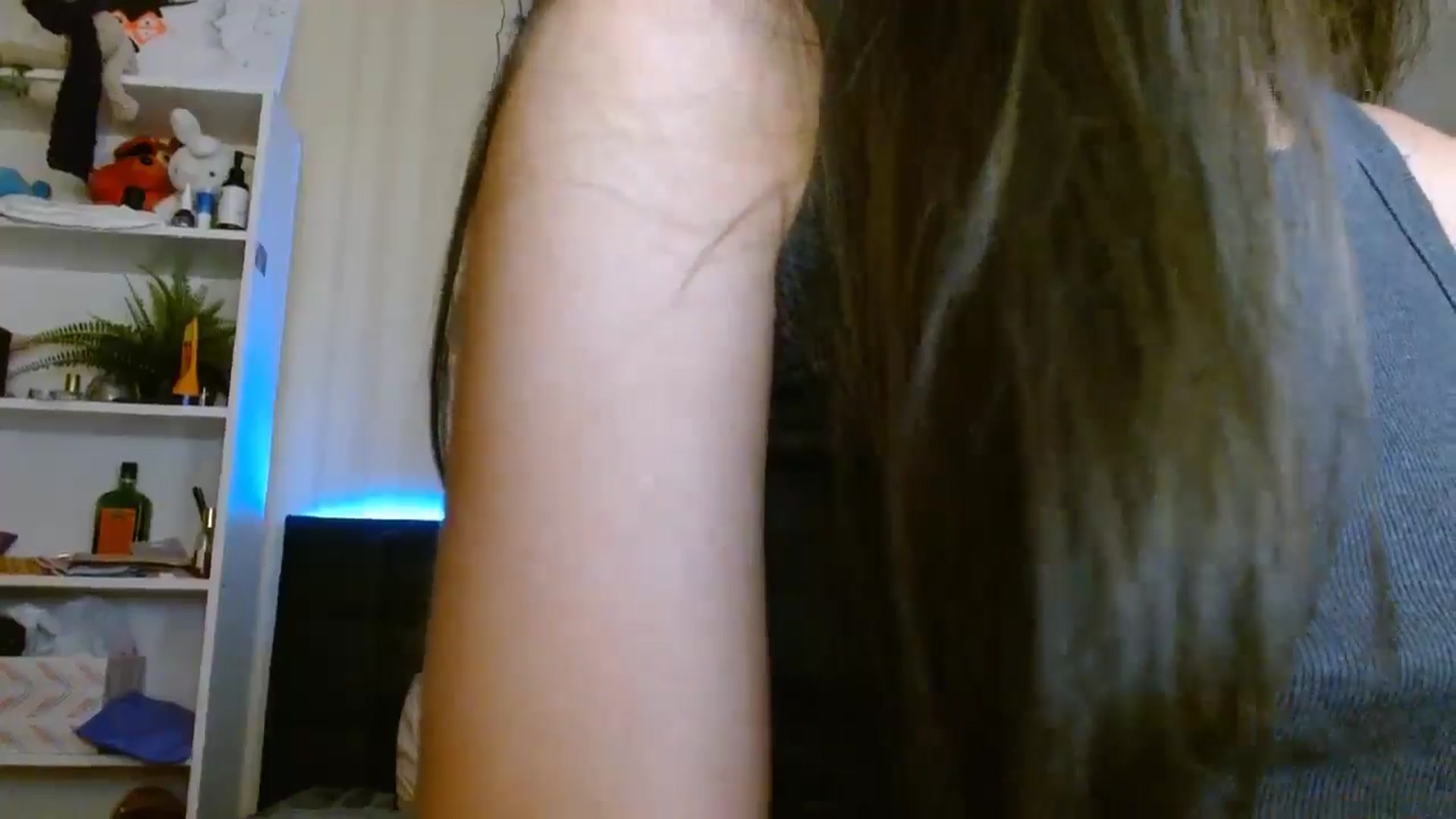 Gallery image thumbnail from ElsieF_'s myfreecams stream on, 09/21/2024, 16:29 image 15 of 20