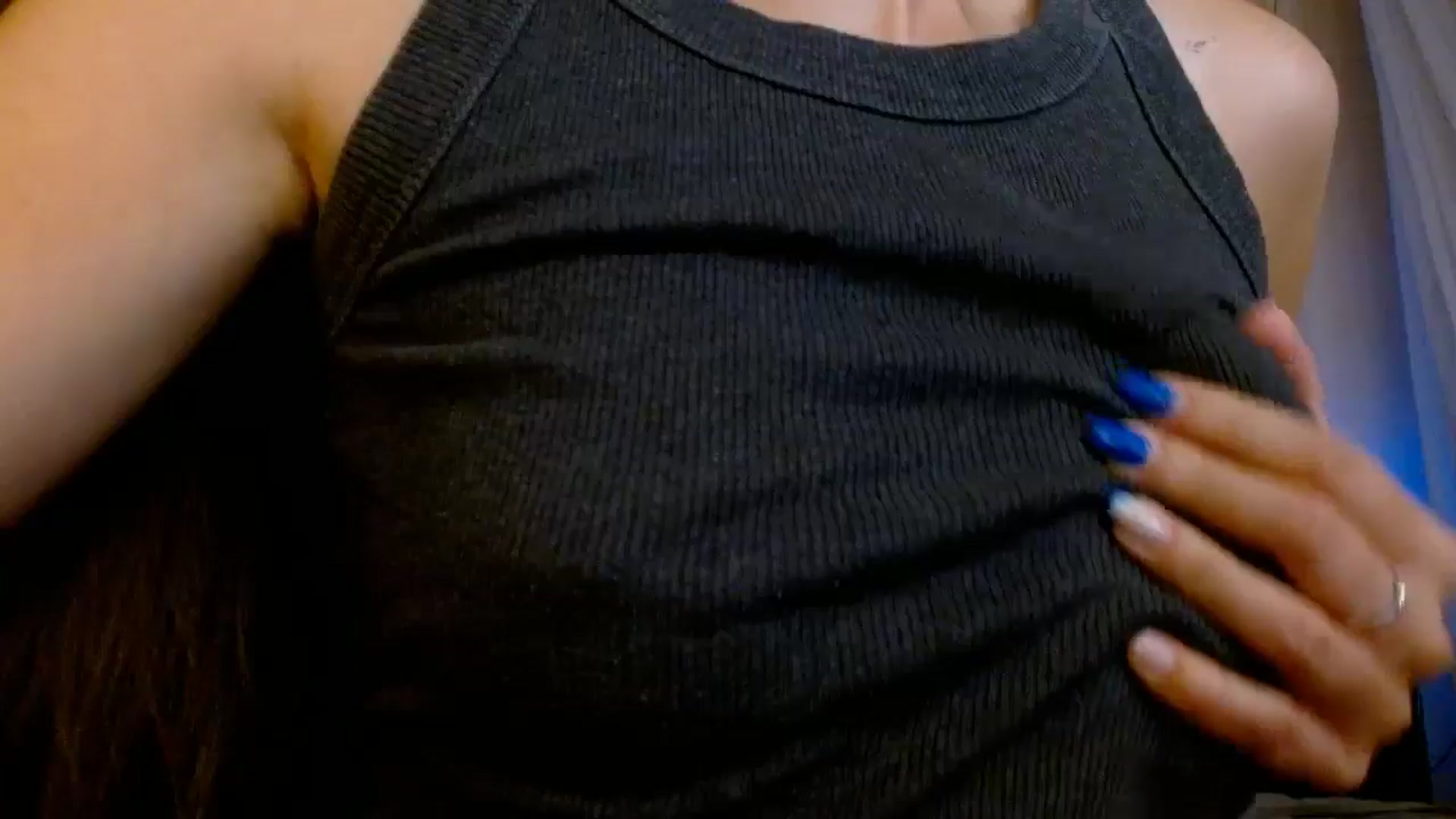 Gallery image thumbnail from ElsieF_'s myfreecams stream on, 09/21/2024, 18:39 image 7 of 20