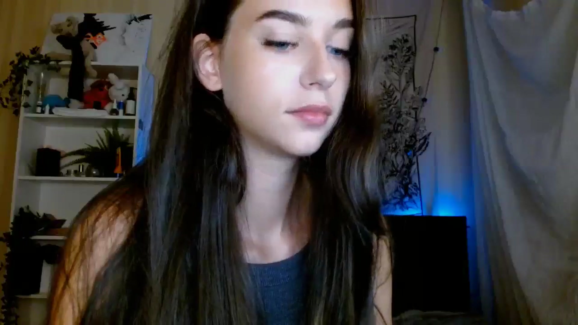 Gallery image thumbnail from ElsieF_'s myfreecams stream on, 09/21/2024, 18:39 image 19 of 20