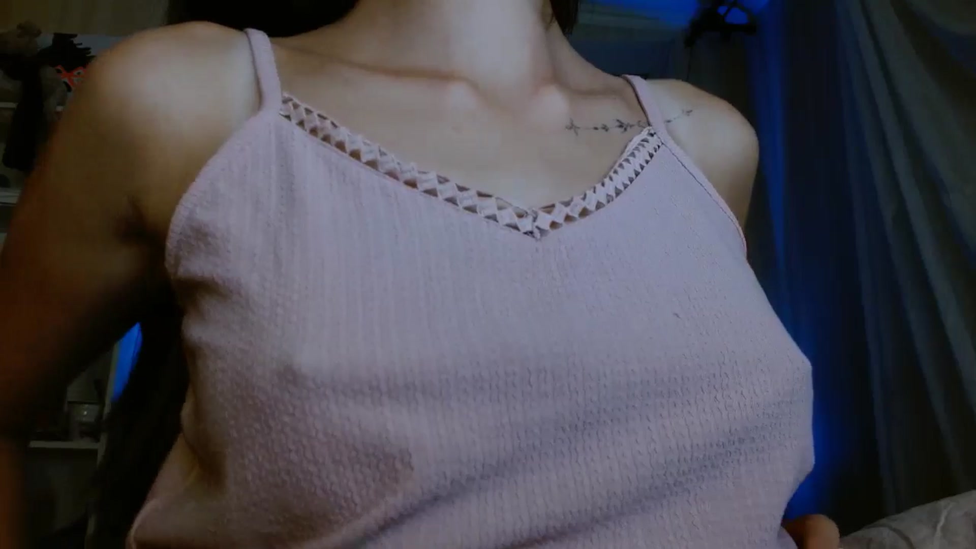Gallery image thumbnail from ElsieF_'s myfreecams stream on, 09/22/2024, 21:31 image 14 of 20