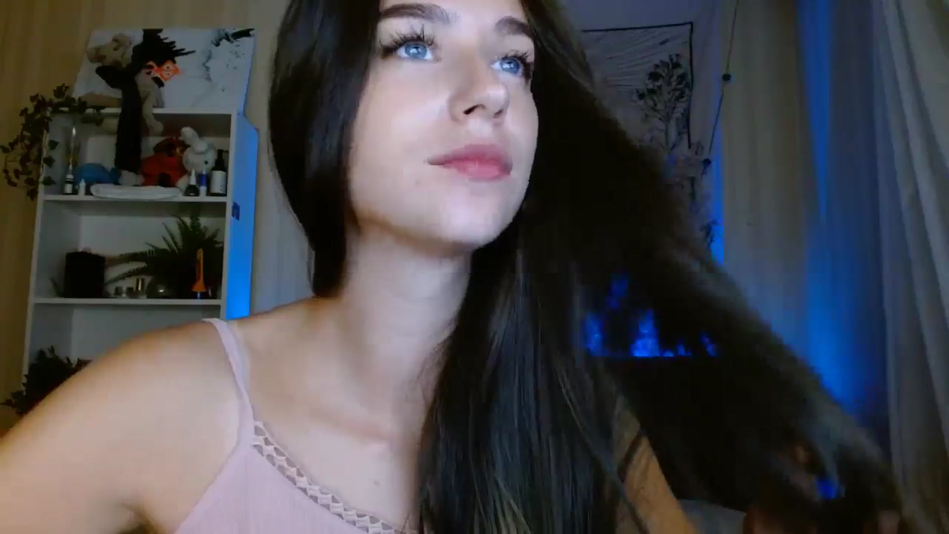 Gallery image thumbnail from ElsieF_'s myfreecams stream on, 09/22/2024, 21:31 image 20 of 20
