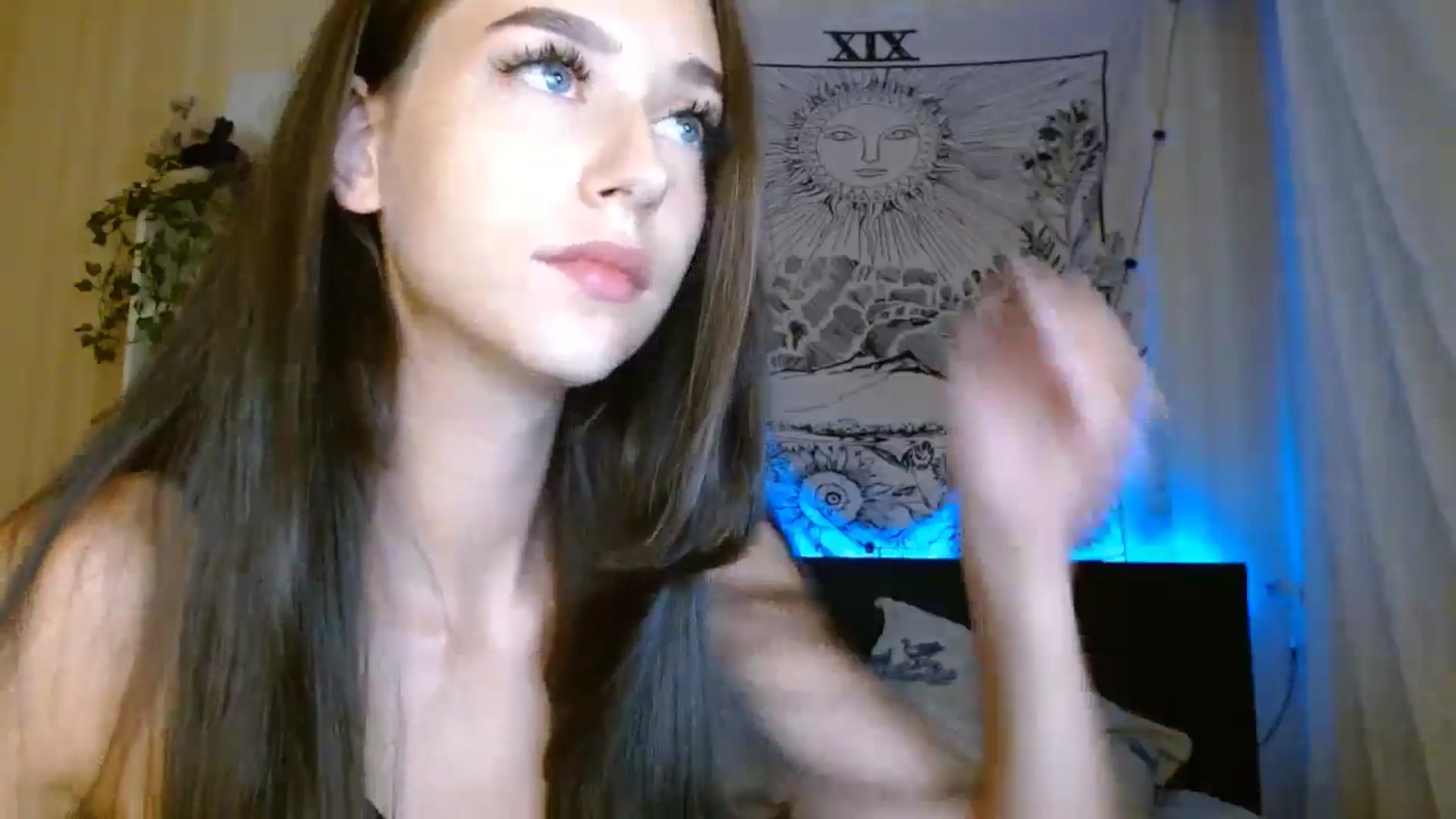 Gallery image thumbnail from ElsieF_'s myfreecams stream on, 09/29/2024, 19:47 image 7 of 20