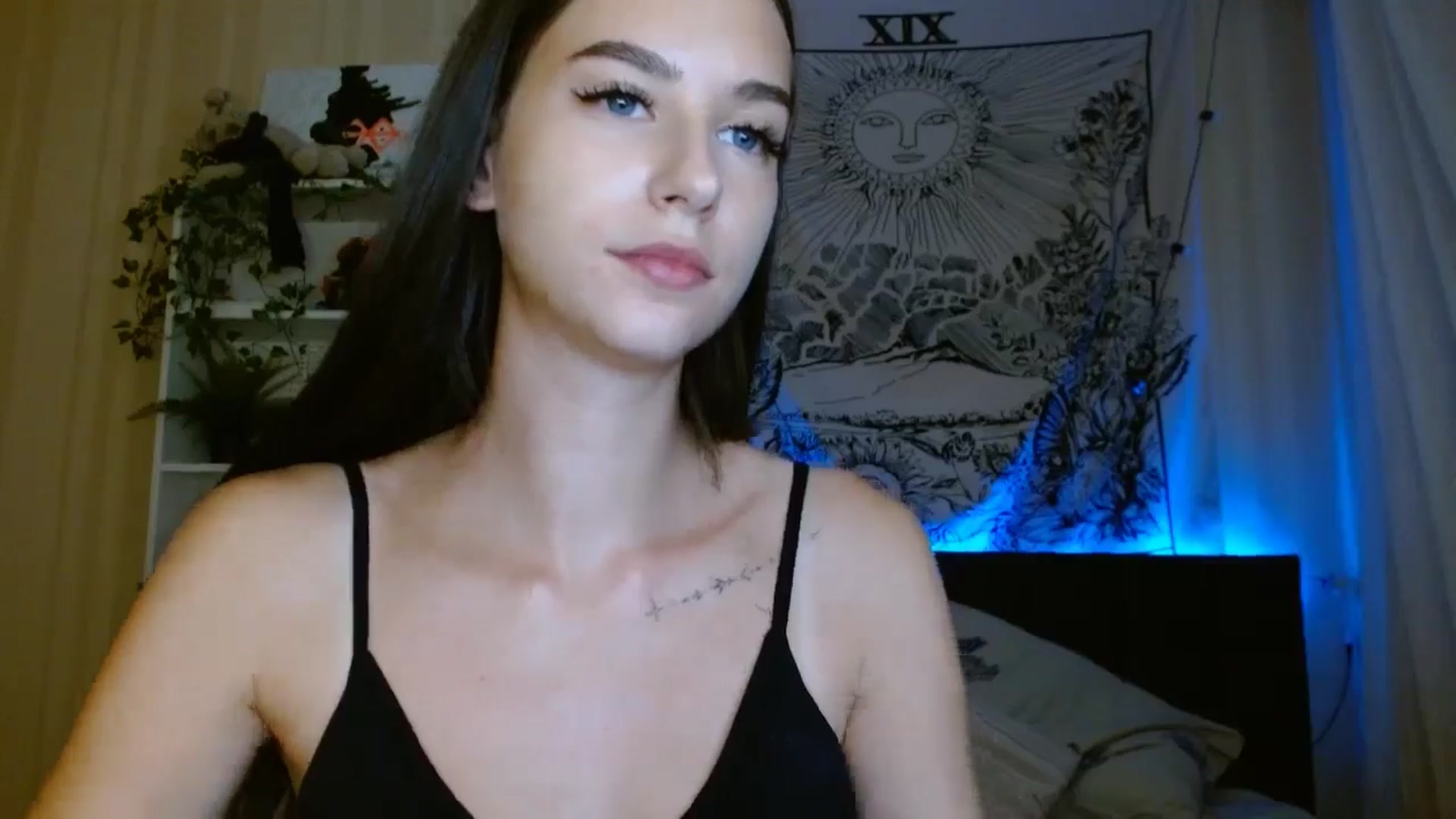 Gallery image thumbnail from ElsieF_'s myfreecams stream on, 09/29/2024, 19:47 image 20 of 20