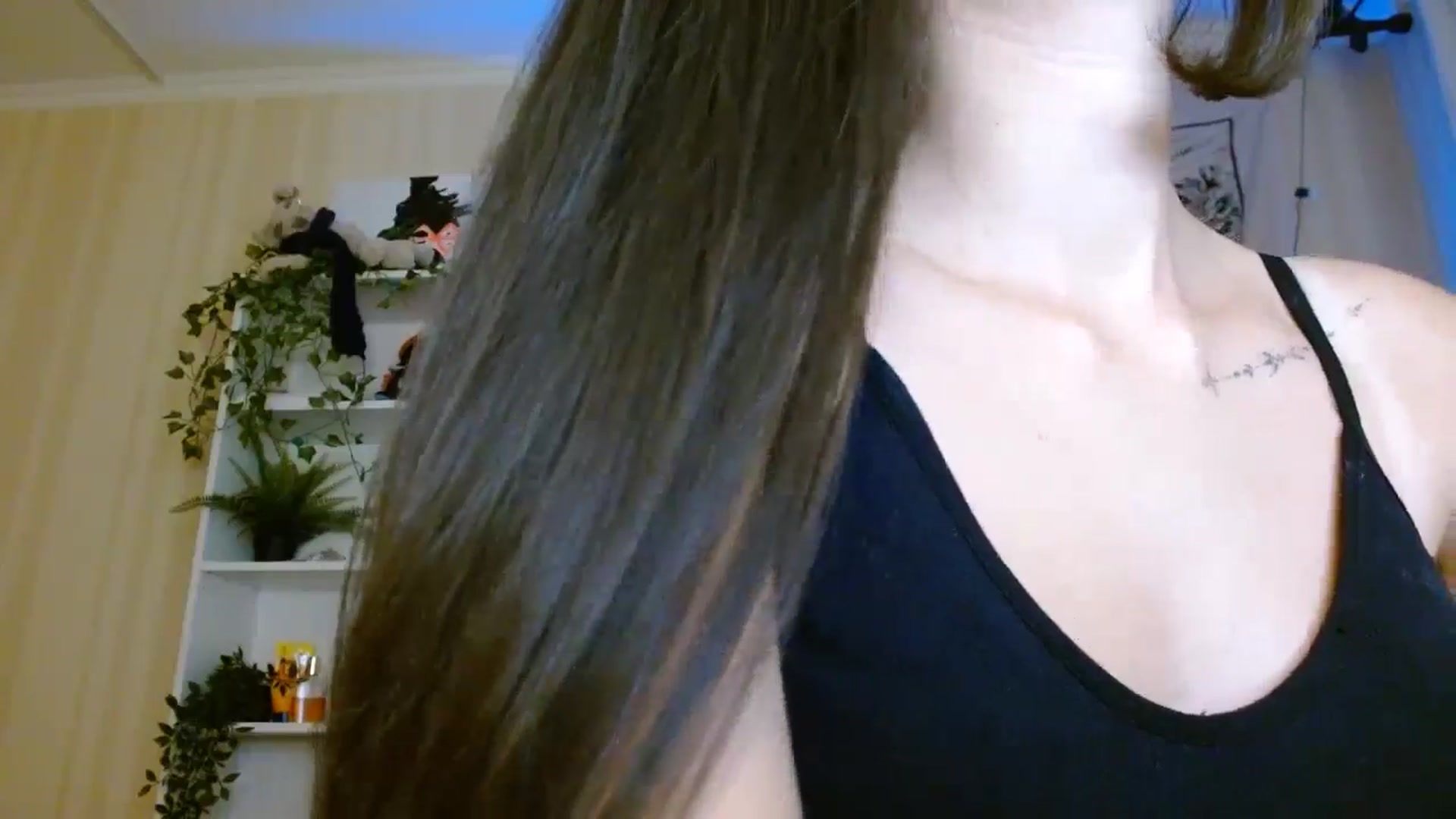 Gallery image thumbnail from ElsieF_'s myfreecams stream on, 09/29/2024, 20:34 image 15 of 20