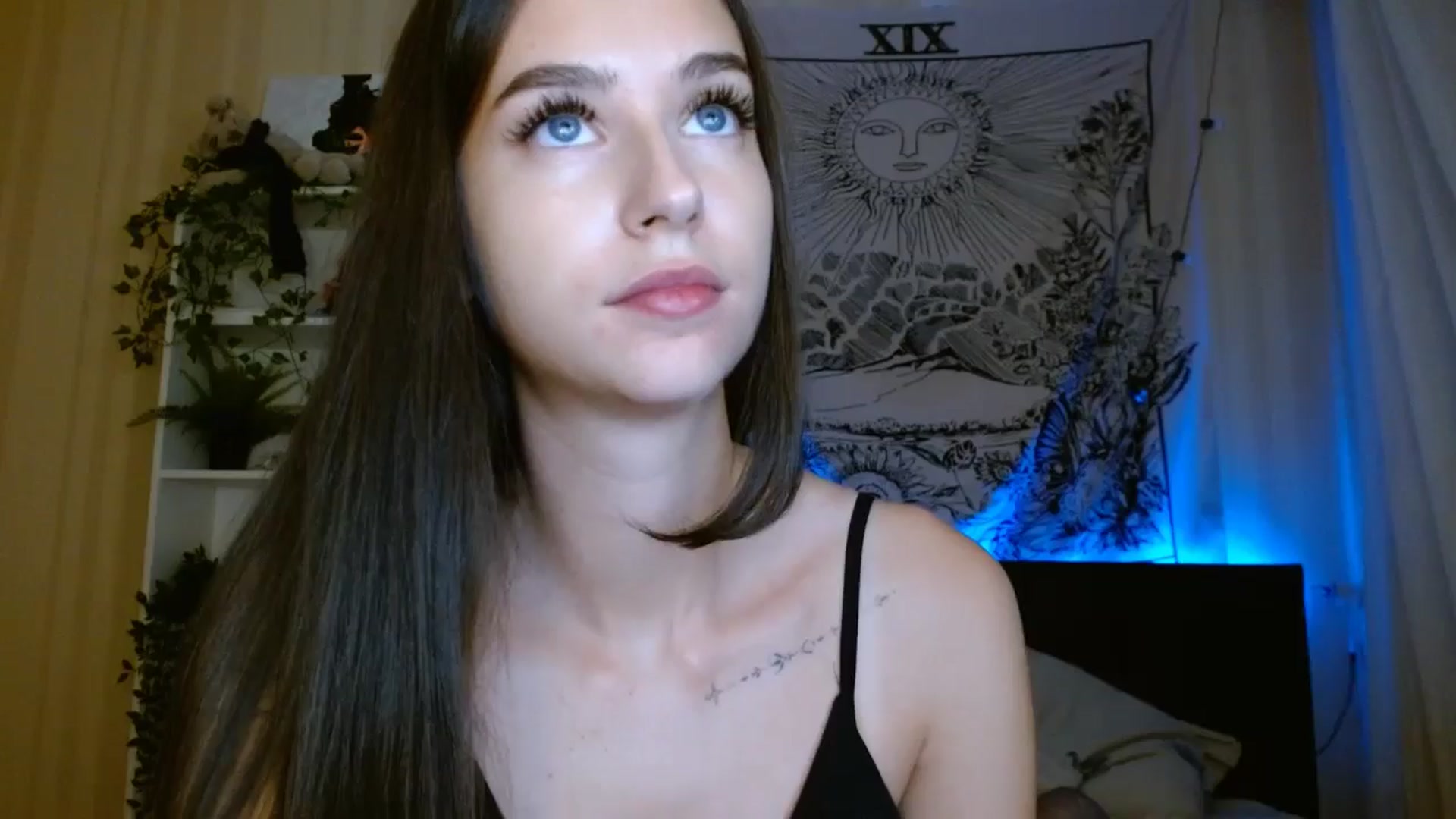 Gallery image thumbnail from ElsieF_'s myfreecams stream on, 09/29/2024, 20:34 image 12 of 20