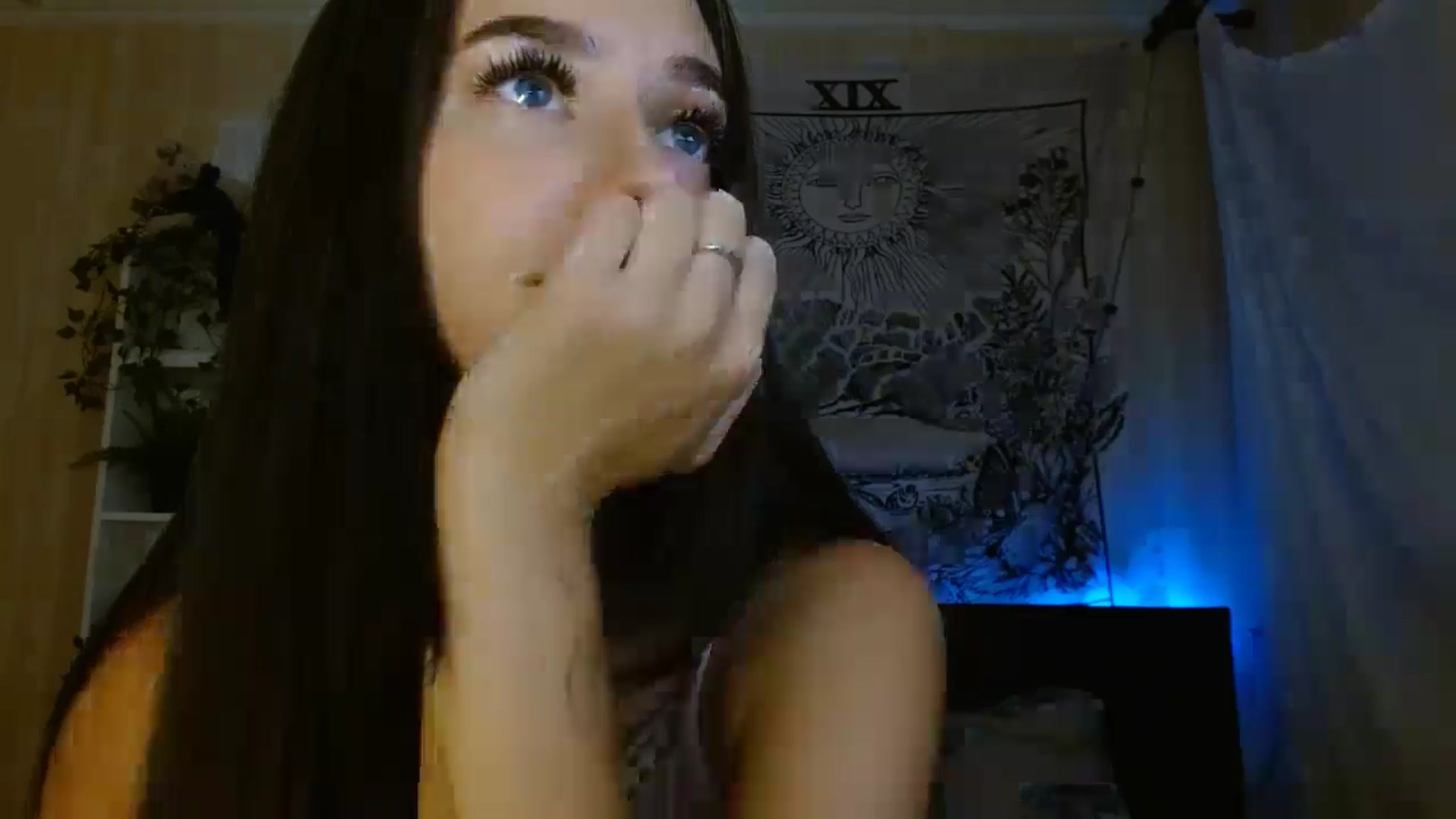 Gallery image thumbnail from ElsieF_'s myfreecams stream on, 09/30/2024, 20:17 image 18 of 20