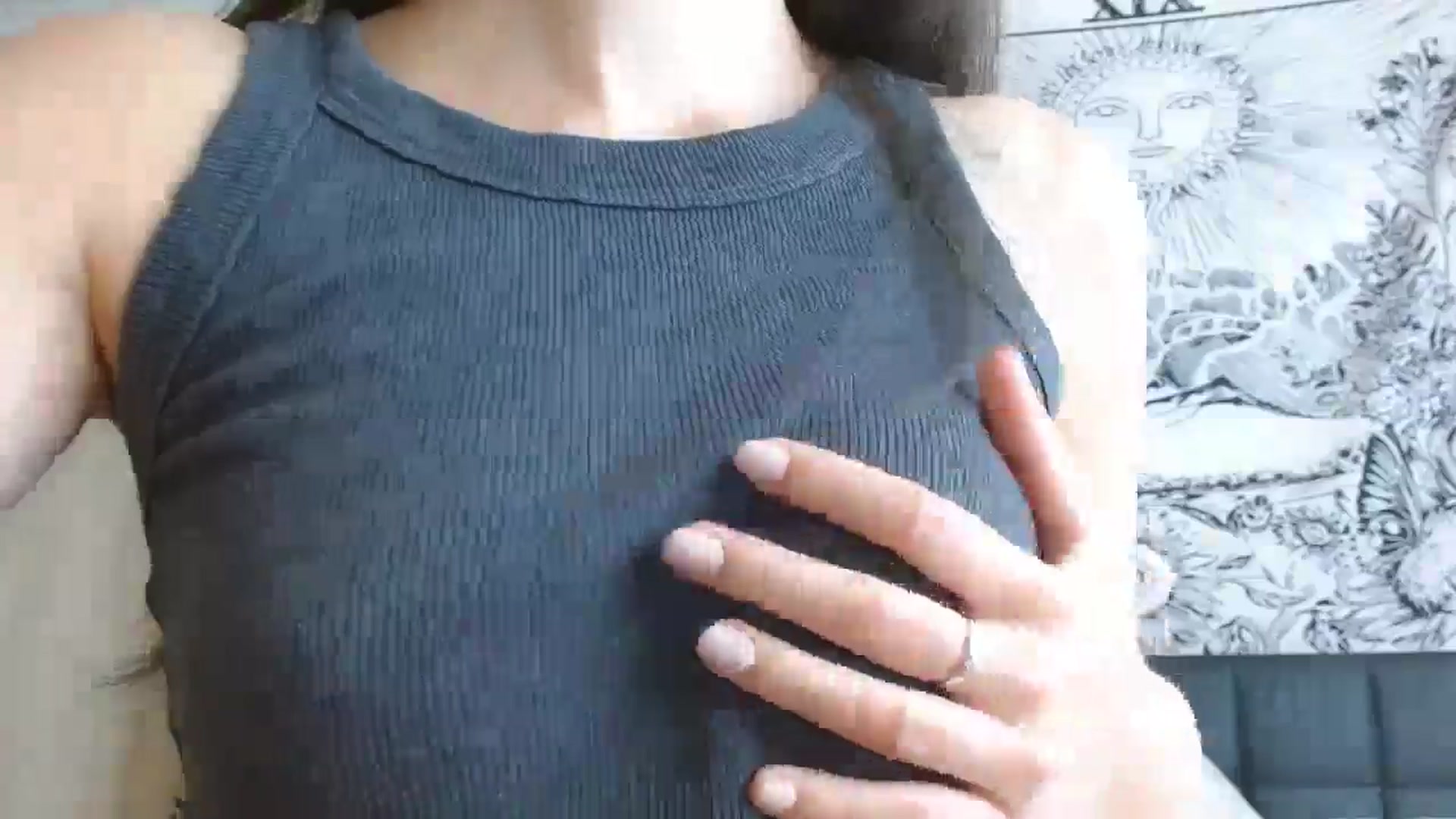 Gallery image thumbnail from ElsieF_'s myfreecams stream on, 10/04/2024, 06:50 image 13 of 20