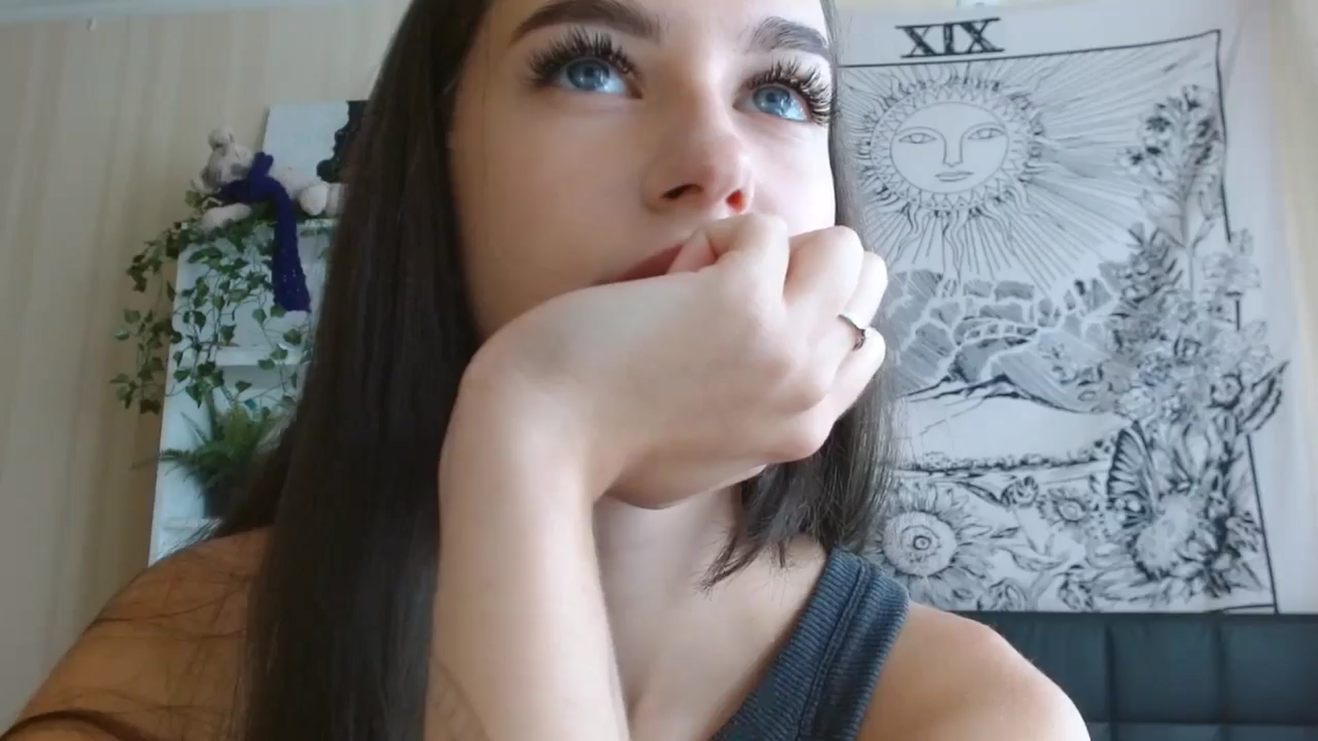 Gallery image thumbnail from ElsieF_'s myfreecams stream on, 10/04/2024, 07:26 image 2 of 20