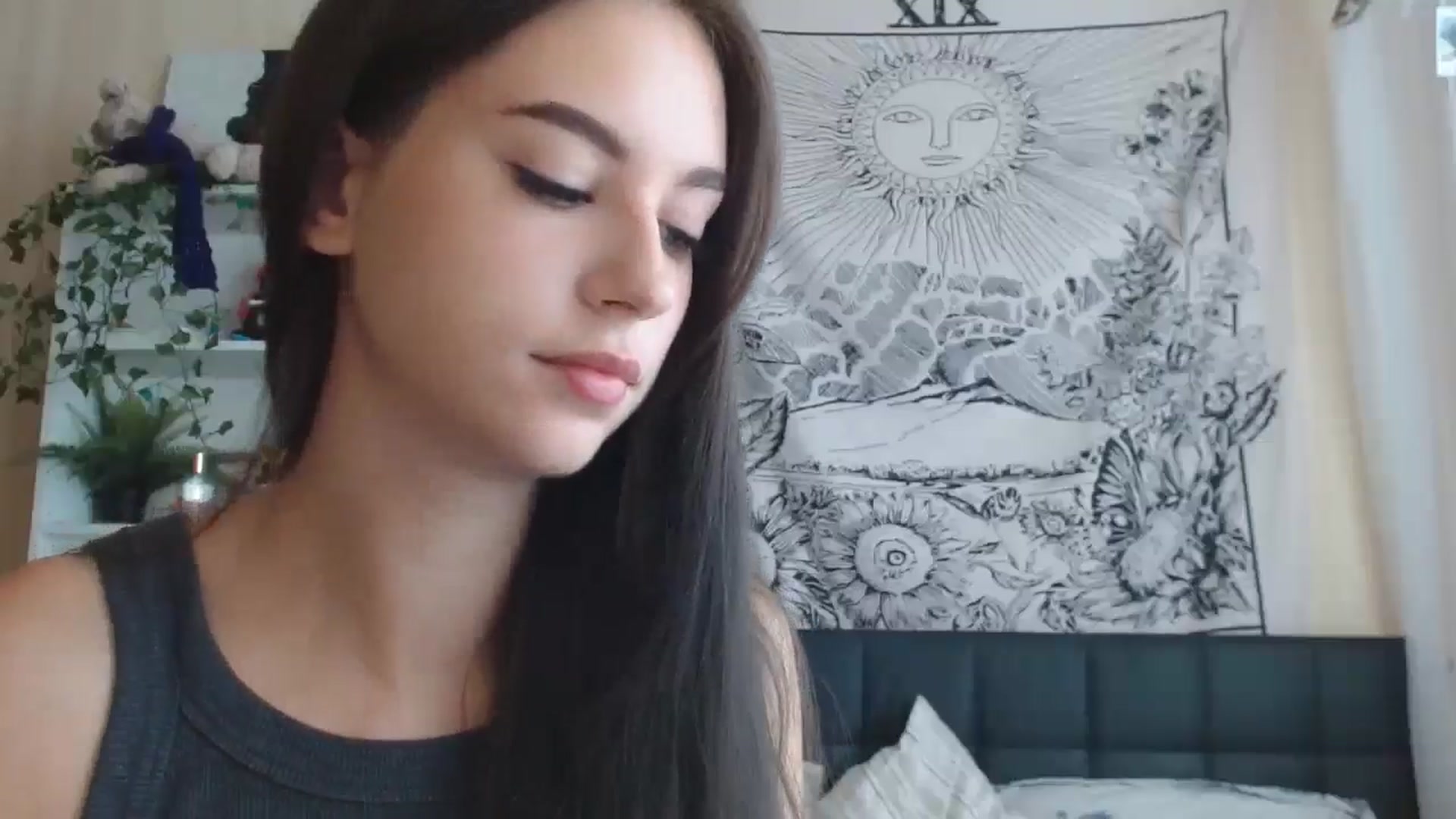 Gallery image thumbnail from ElsieF_'s myfreecams stream on, 10/04/2024, 07:26 image 4 of 20