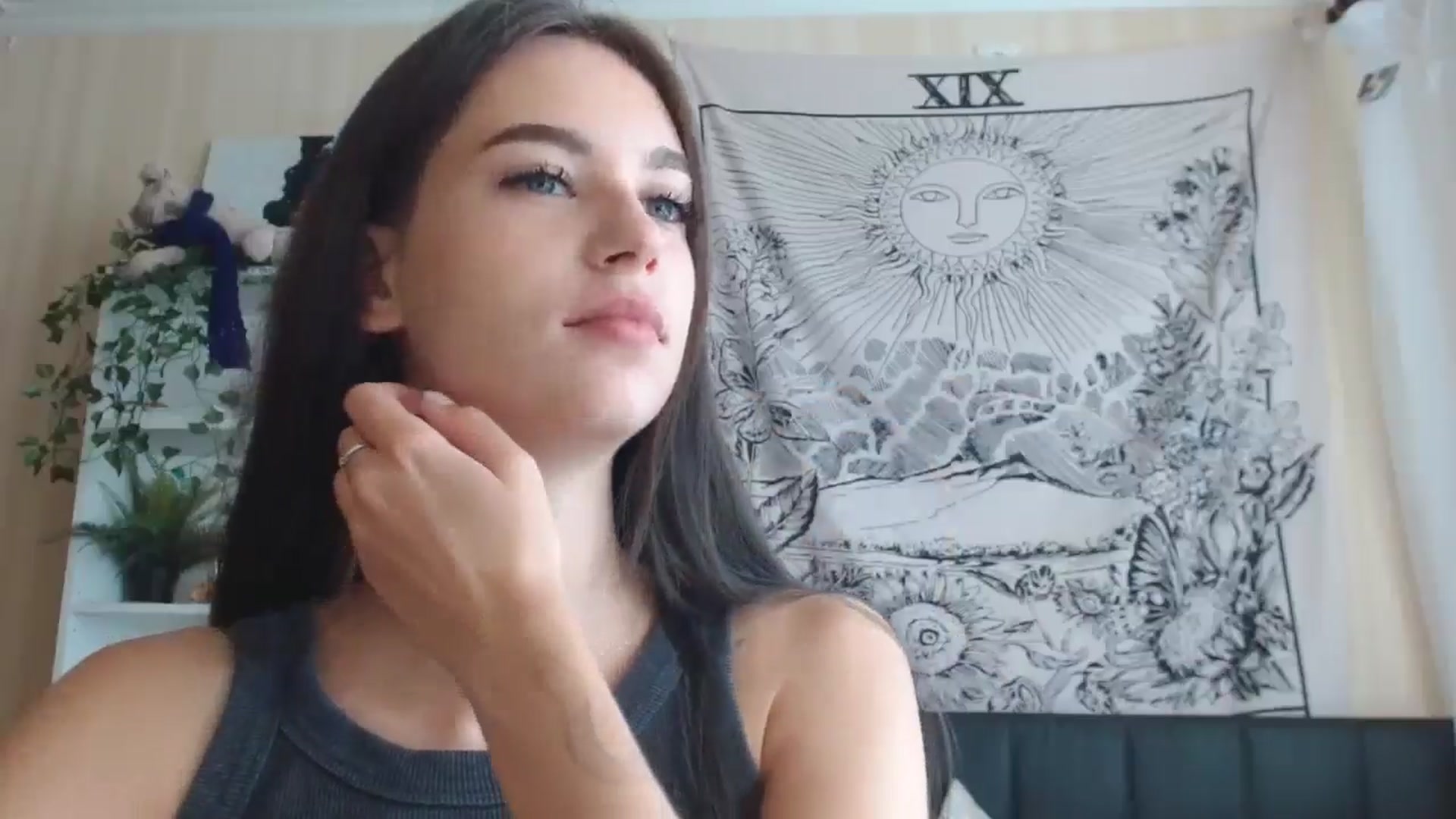 Gallery image thumbnail from ElsieF_'s myfreecams stream on, 10/04/2024, 07:26 image 6 of 20