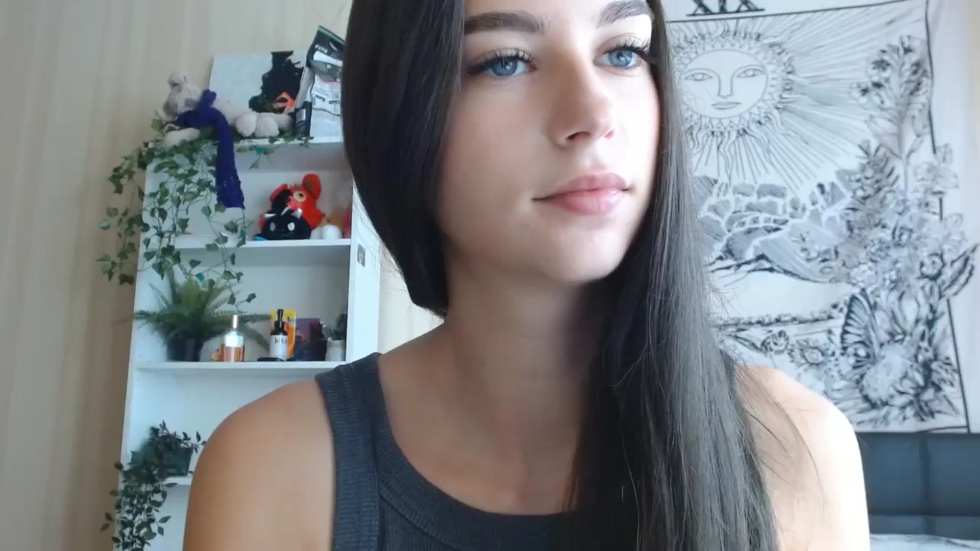 Gallery image thumbnail from ElsieF_'s myfreecams stream on, 10/04/2024, 07:26 image 17 of 20
