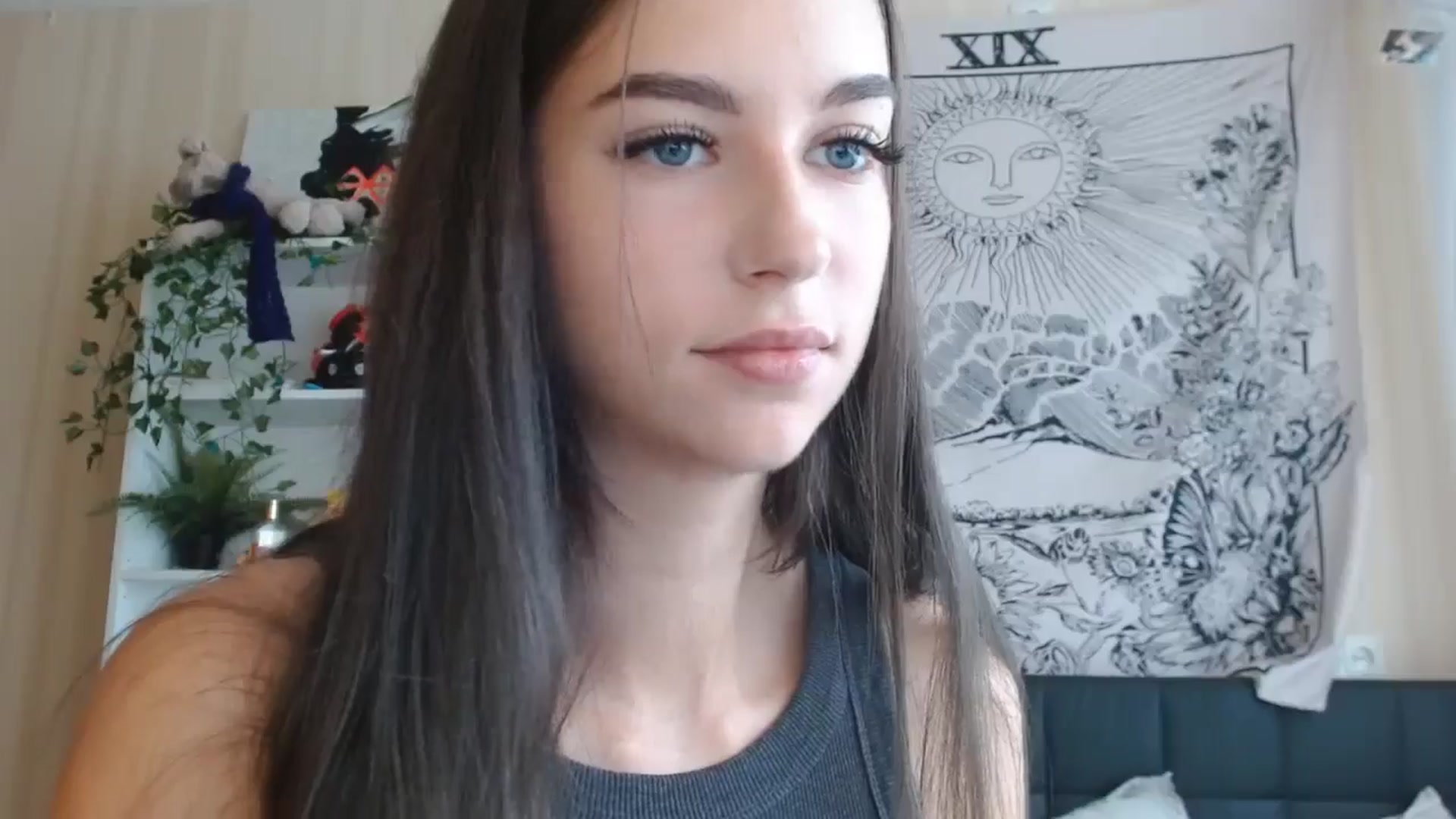 Gallery image thumbnail from ElsieF_'s myfreecams stream on, 10/06/2024, 08:32 image 5 of 20