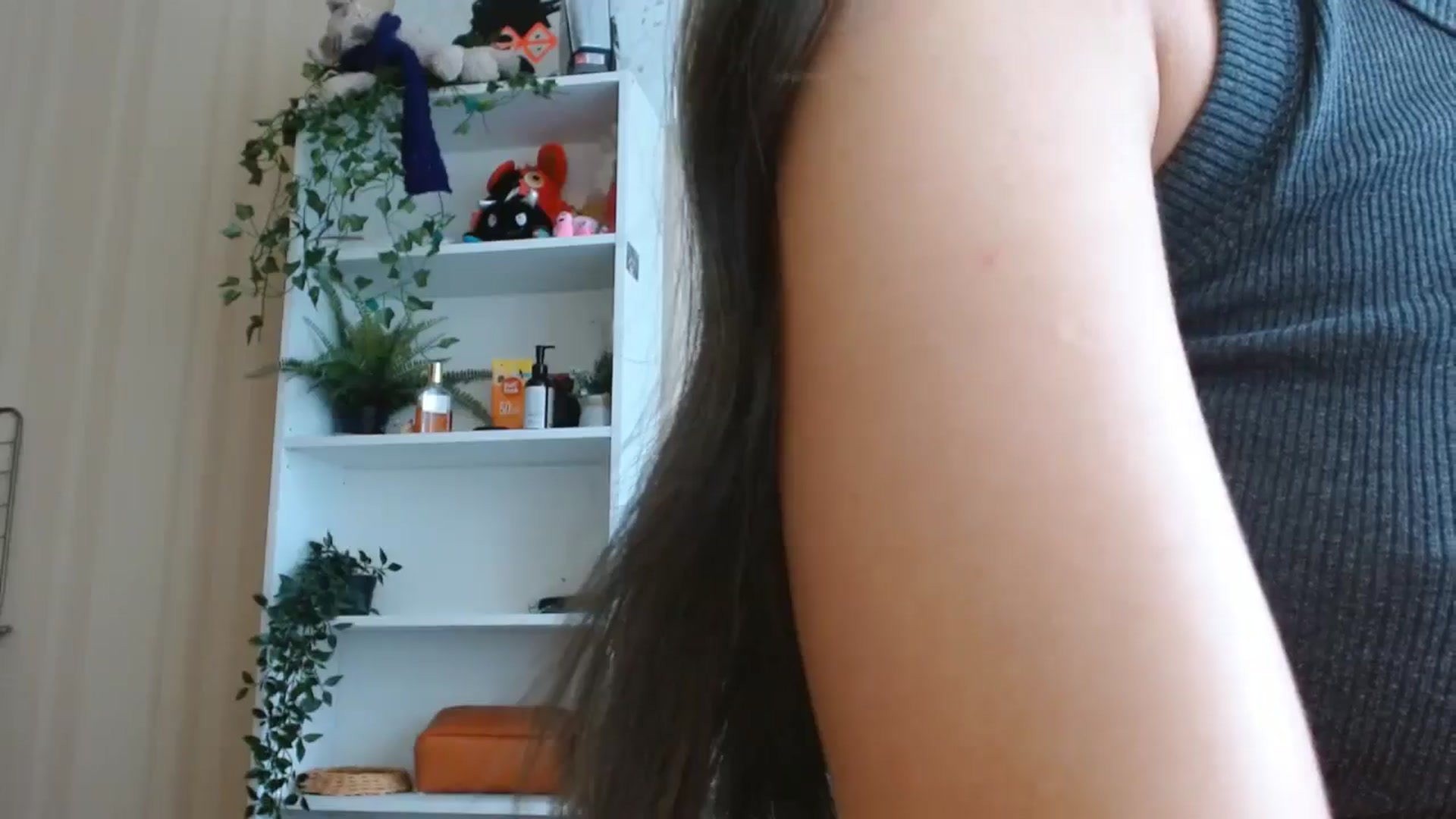 Gallery image thumbnail from ElsieF_'s myfreecams stream on, 10/06/2024, 08:32 image 15 of 20
