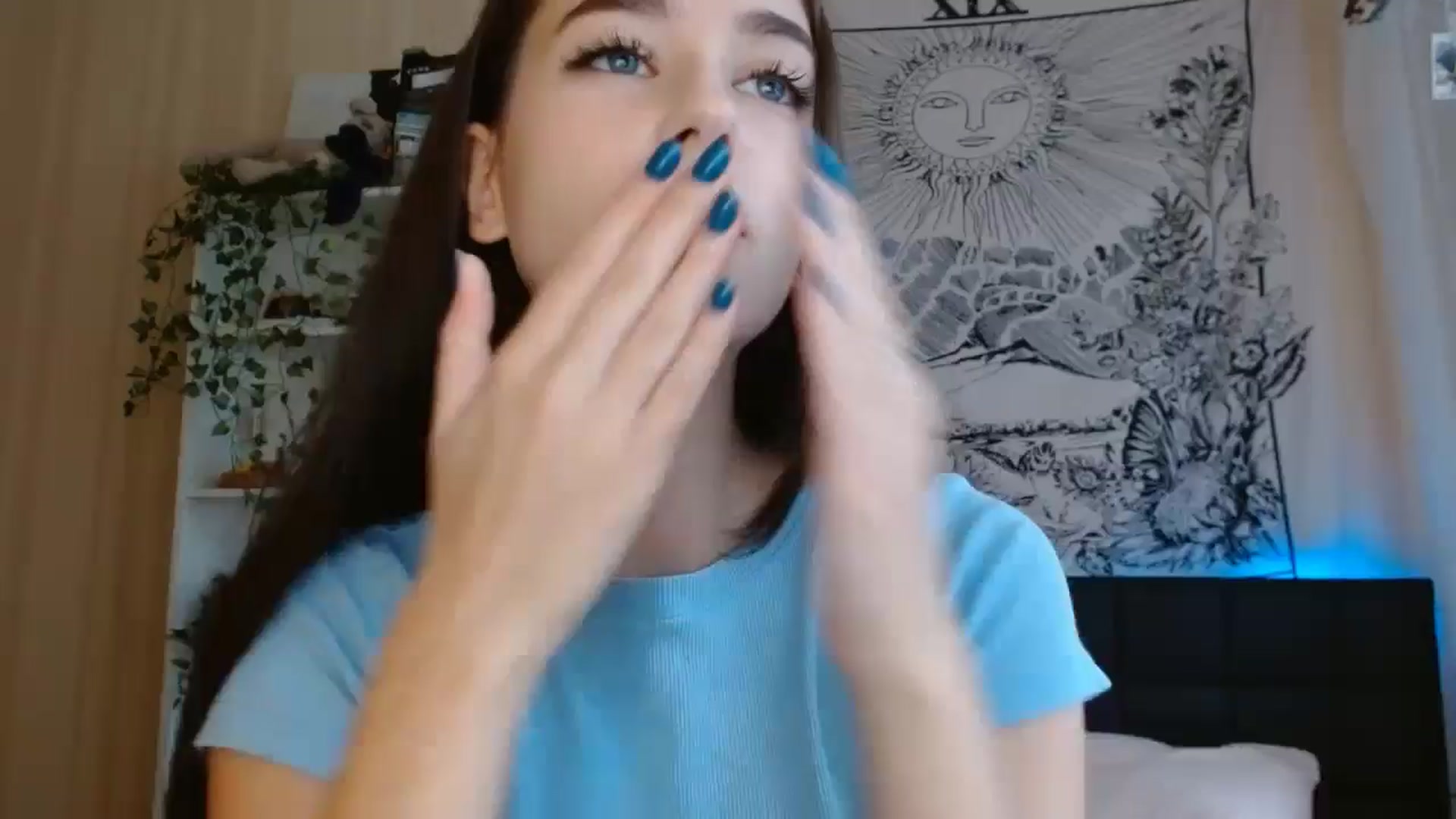 Gallery image thumbnail from ElsieF_'s myfreecams stream on, 10/20/2024, 10:22 image 1 of 20