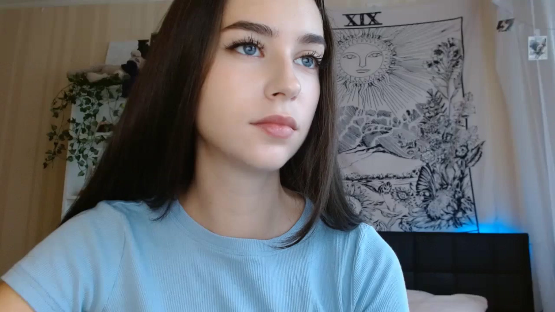 Gallery image thumbnail from ElsieF_'s myfreecams stream on, 10/20/2024, 10:22 image 19 of 20