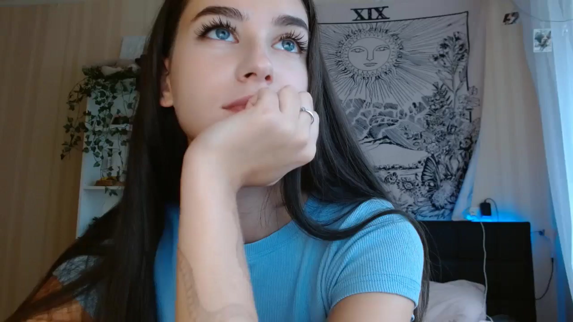 Gallery image thumbnail from ElsieF_'s myfreecams stream on, 10/20/2024, 11:27 image 4 of 20