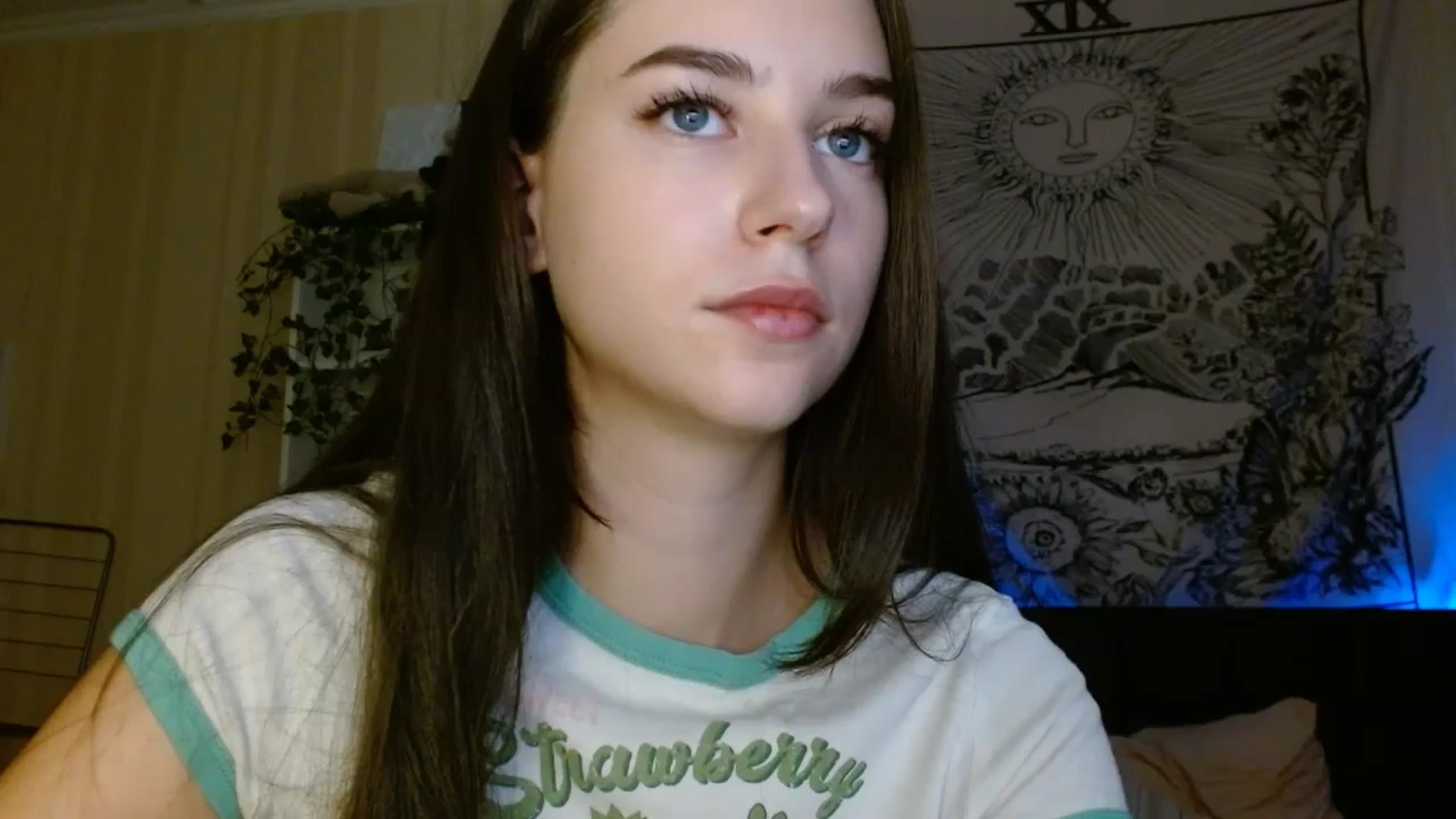 Gallery image thumbnail from ElsieF_'s myfreecams stream on, 10/24/2024, 19:13 image 8 of 20