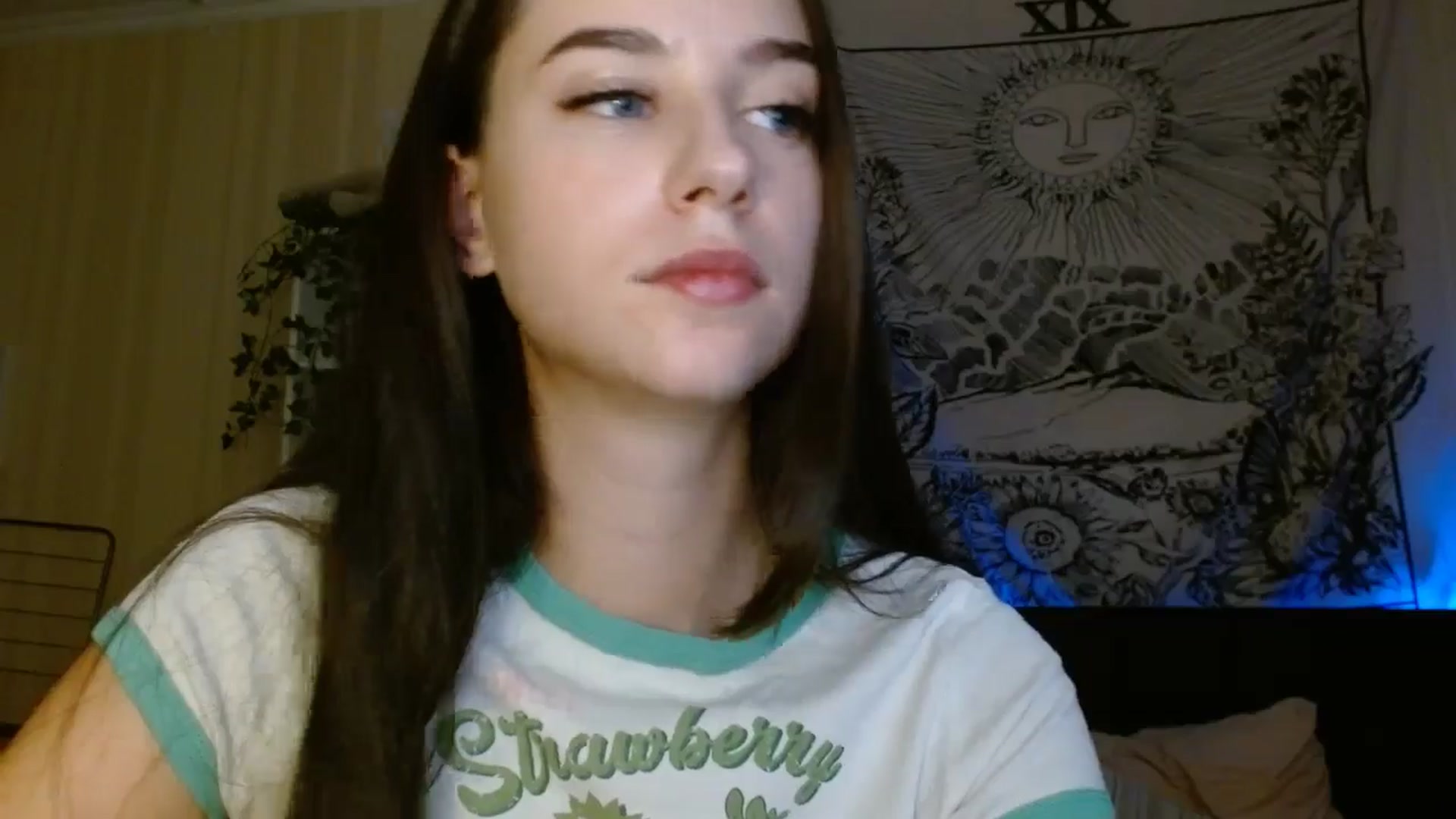 Gallery image thumbnail from ElsieF_'s myfreecams stream on, 10/24/2024, 19:13 image 7 of 20