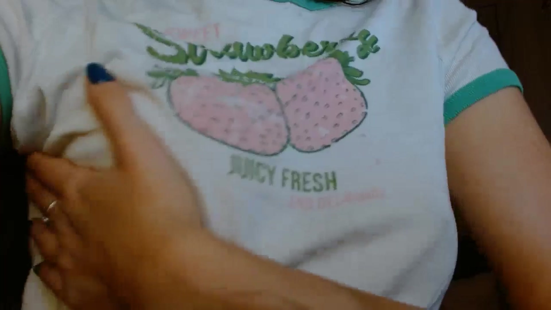 Gallery image thumbnail from ElsieF_'s myfreecams stream on, 10/24/2024, 19:13 image 17 of 20