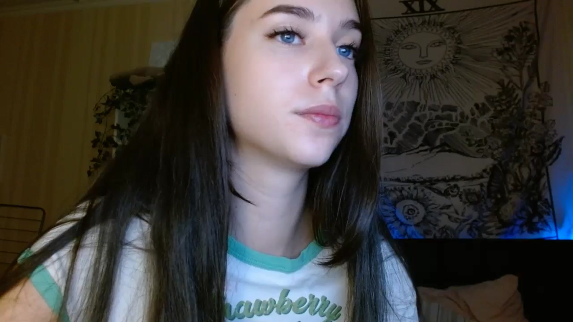 Gallery image thumbnail from ElsieF_'s myfreecams stream on, 10/24/2024, 19:13 image 15 of 20