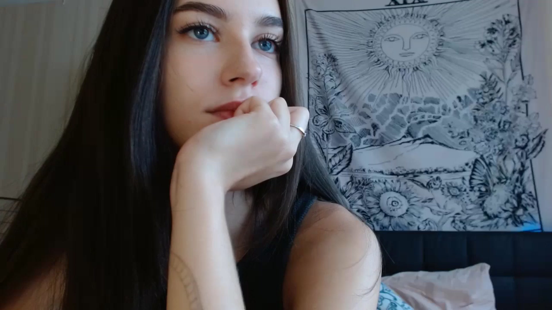 Gallery image thumbnail from ElsieF_'s myfreecams stream on, 10/25/2024, 05:24 image 20 of 20