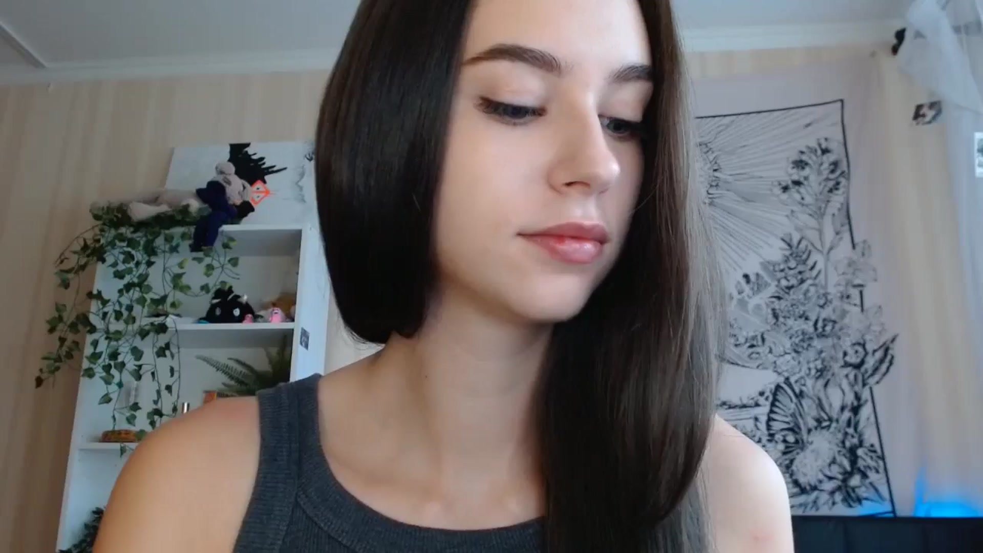 Gallery image thumbnail from ElsieF_'s myfreecams stream on, 10/25/2024, 05:24 image 6 of 20
