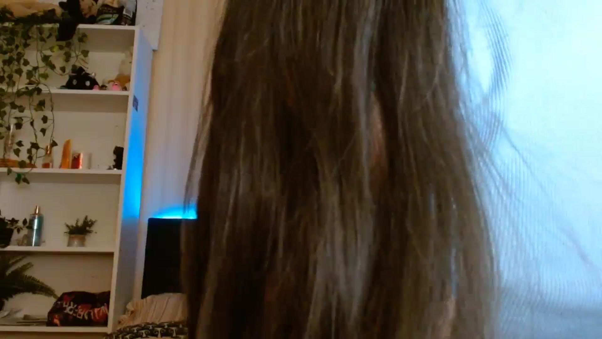 Gallery image thumbnail from ElsieF_'s myfreecams stream on, 10/28/2024, 18:38 image 16 of 20
