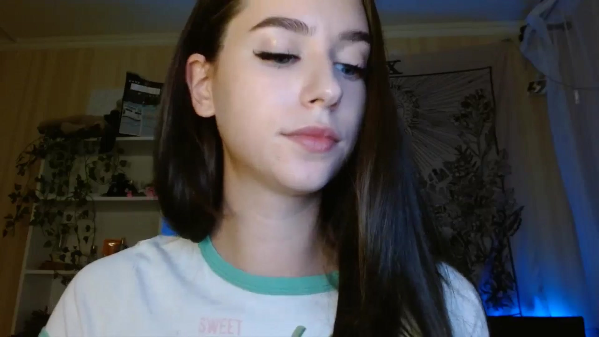 Gallery image thumbnail from ElsieF_'s myfreecams stream on, 11/02/2024, 17:37 image 13 of 20