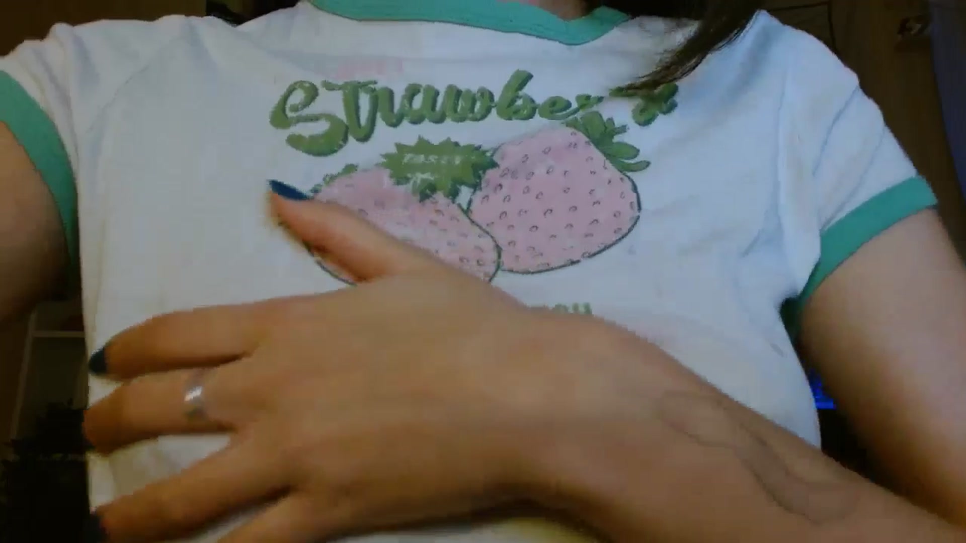 Gallery image thumbnail from ElsieF_'s myfreecams stream on, 11/02/2024, 18:38 image 16 of 20