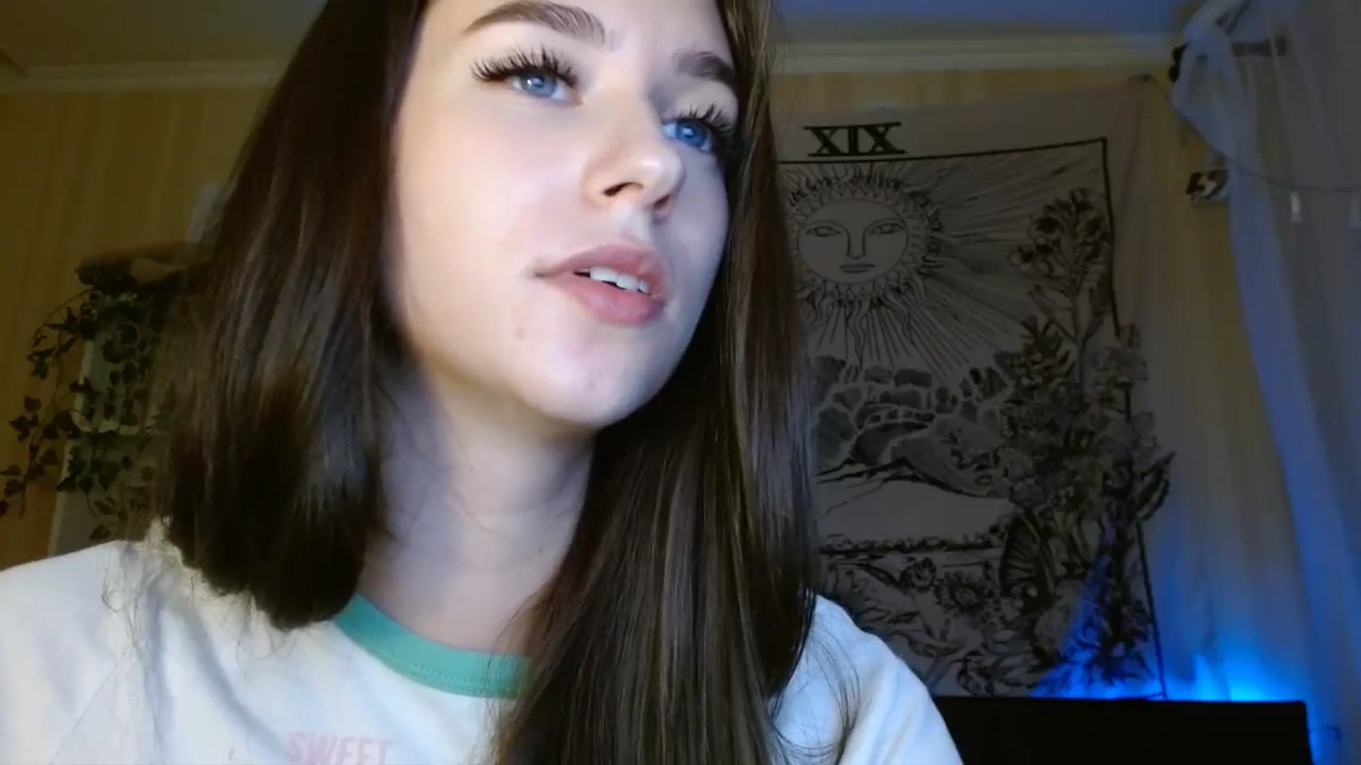 Gallery image thumbnail from ElsieF_'s myfreecams stream on, 11/02/2024, 18:38 image 15 of 20