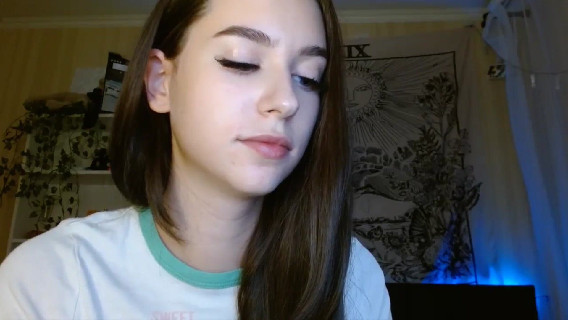 Gallery image thumbnail from ElsieF_'s myfreecams stream on, 11/02/2024, 18:38 image 3 of 20
