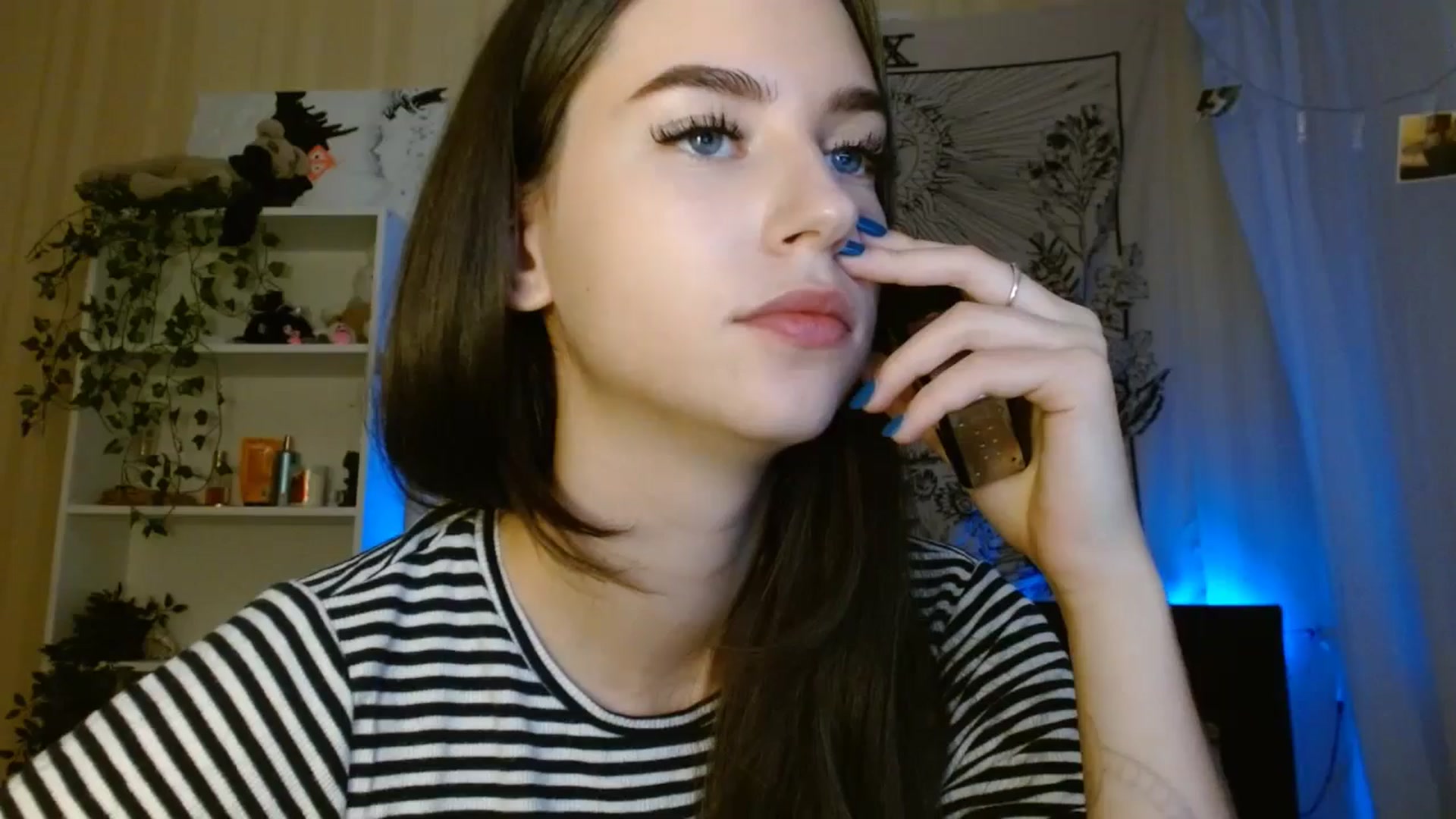 Gallery image thumbnail from ElsieF_'s myfreecams stream on, 11/09/2024, 17:32 image 4 of 20